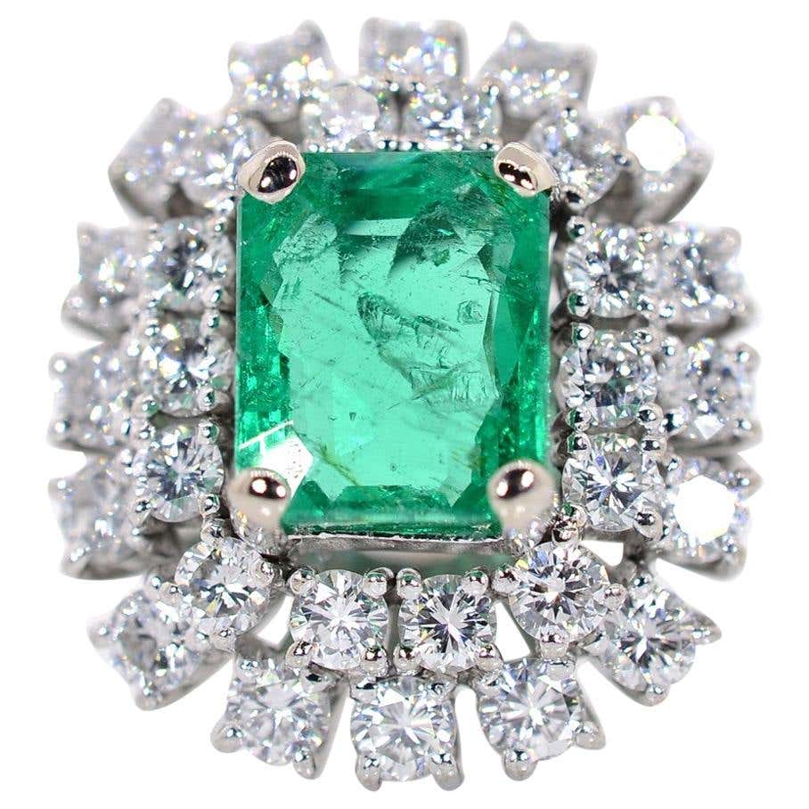 4.21 Carat Colombian Emerald Diamond Gold Ring For Sale at 1stDibs