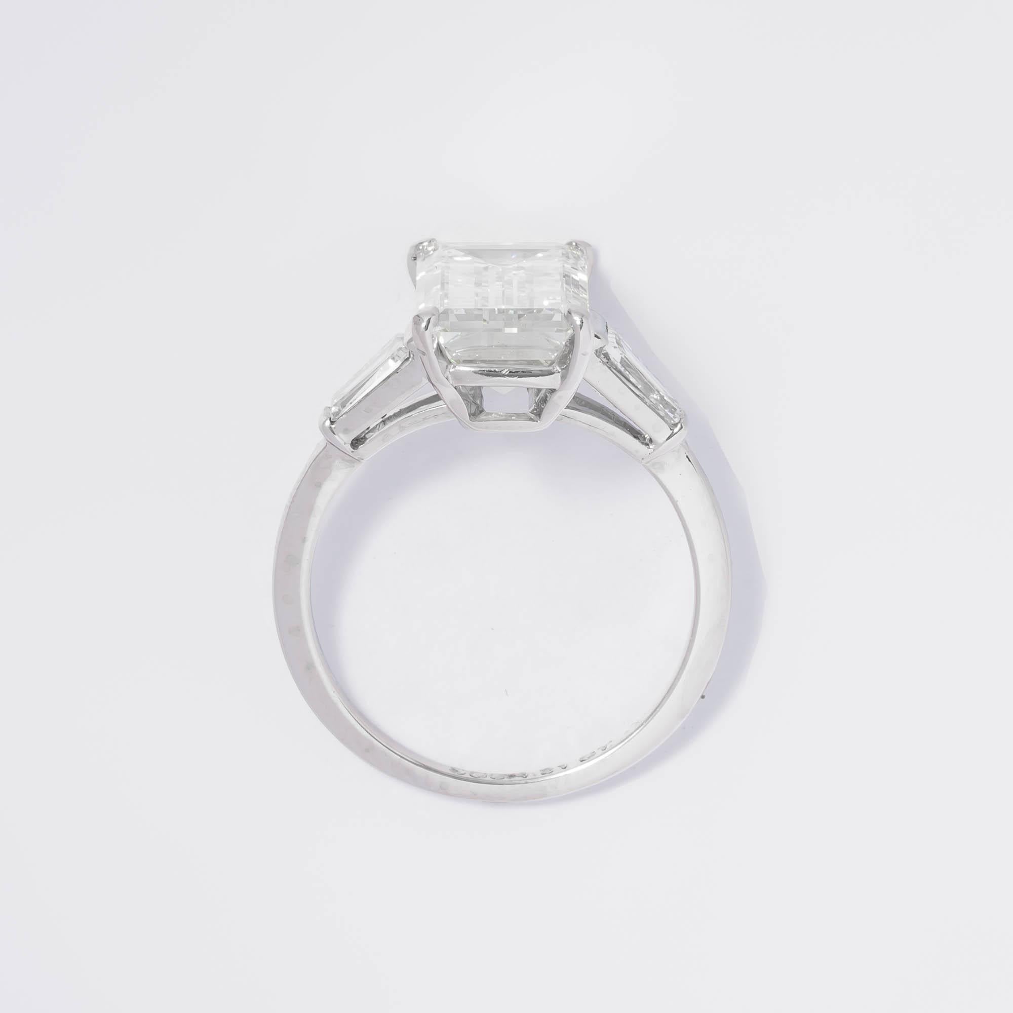 Modern 4.21 Carat GIA K VS1 Emerald Cut Diamond Ring 'Platinum' For Sale