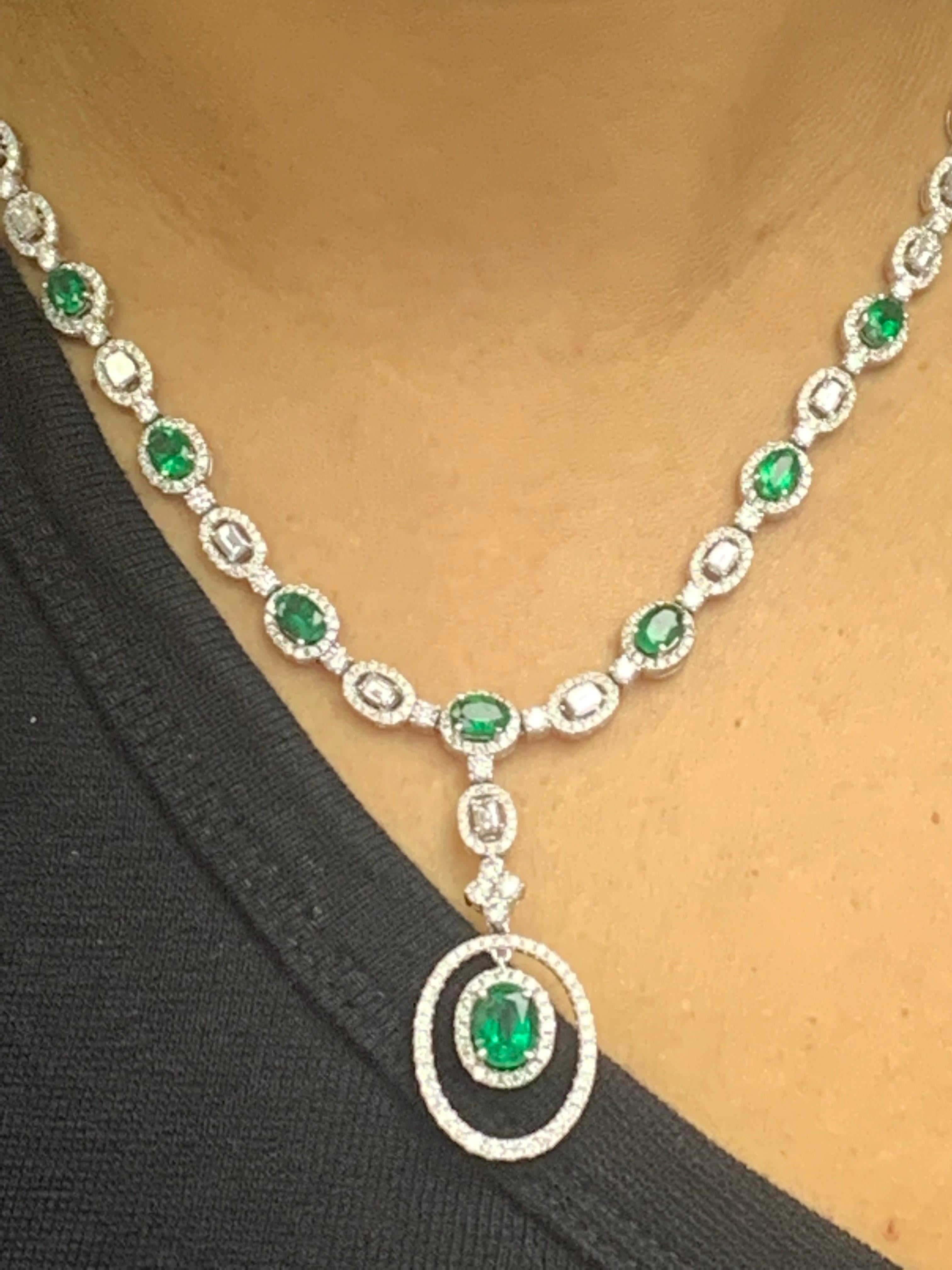 4.21 Carat Oval Cut Emerald and Diamond Necklace in 18 White Gold For Sale 4