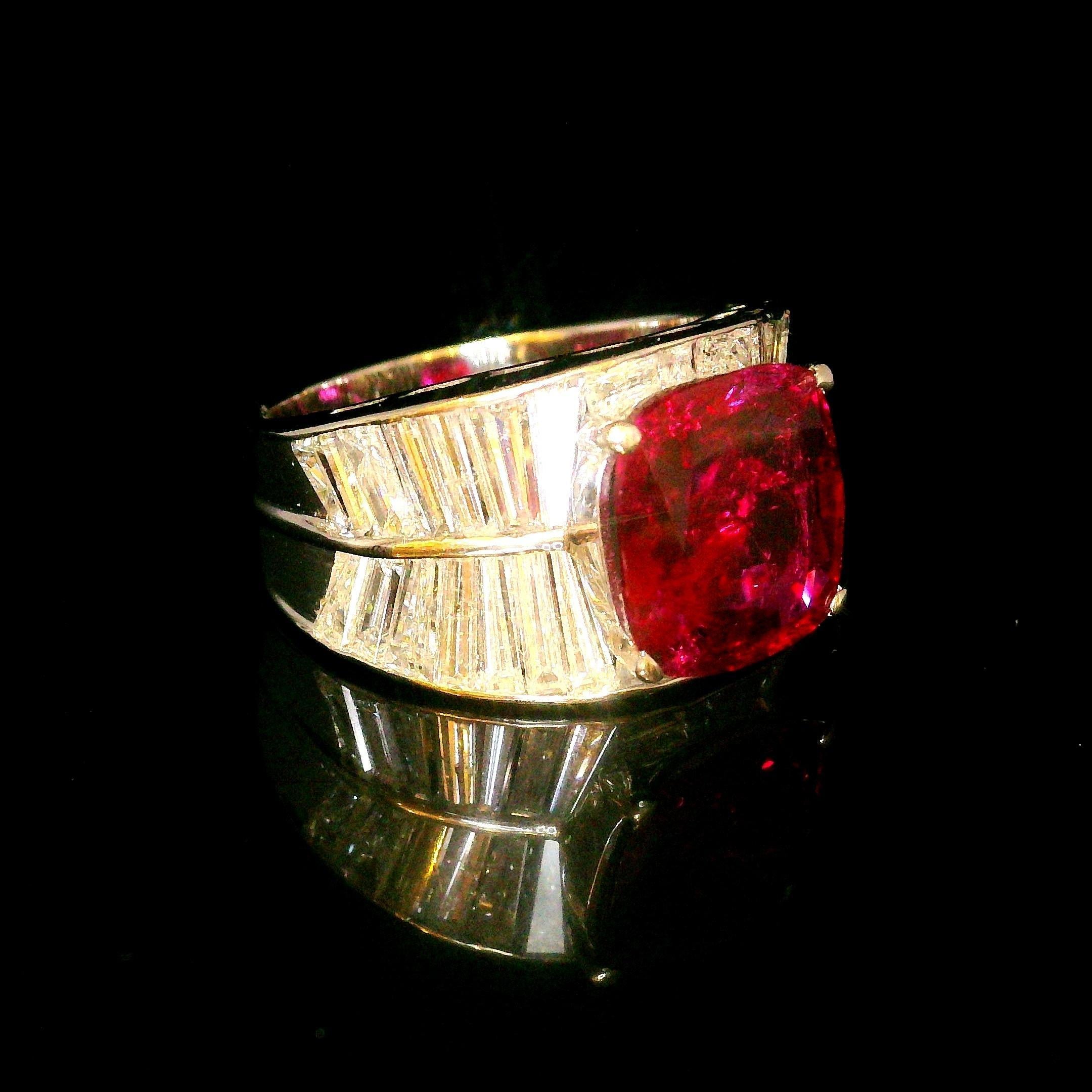 Contemporary 4.21 Carat Thai Ruby Diamond Platinum Ring, GIA Certified For Sale
