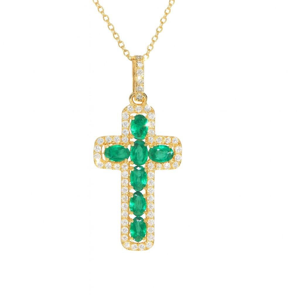 4,21 Karat 18K Solid Gold Smaragd-Diamant-Kreuz-Anhänger (Ovalschliff) im Angebot