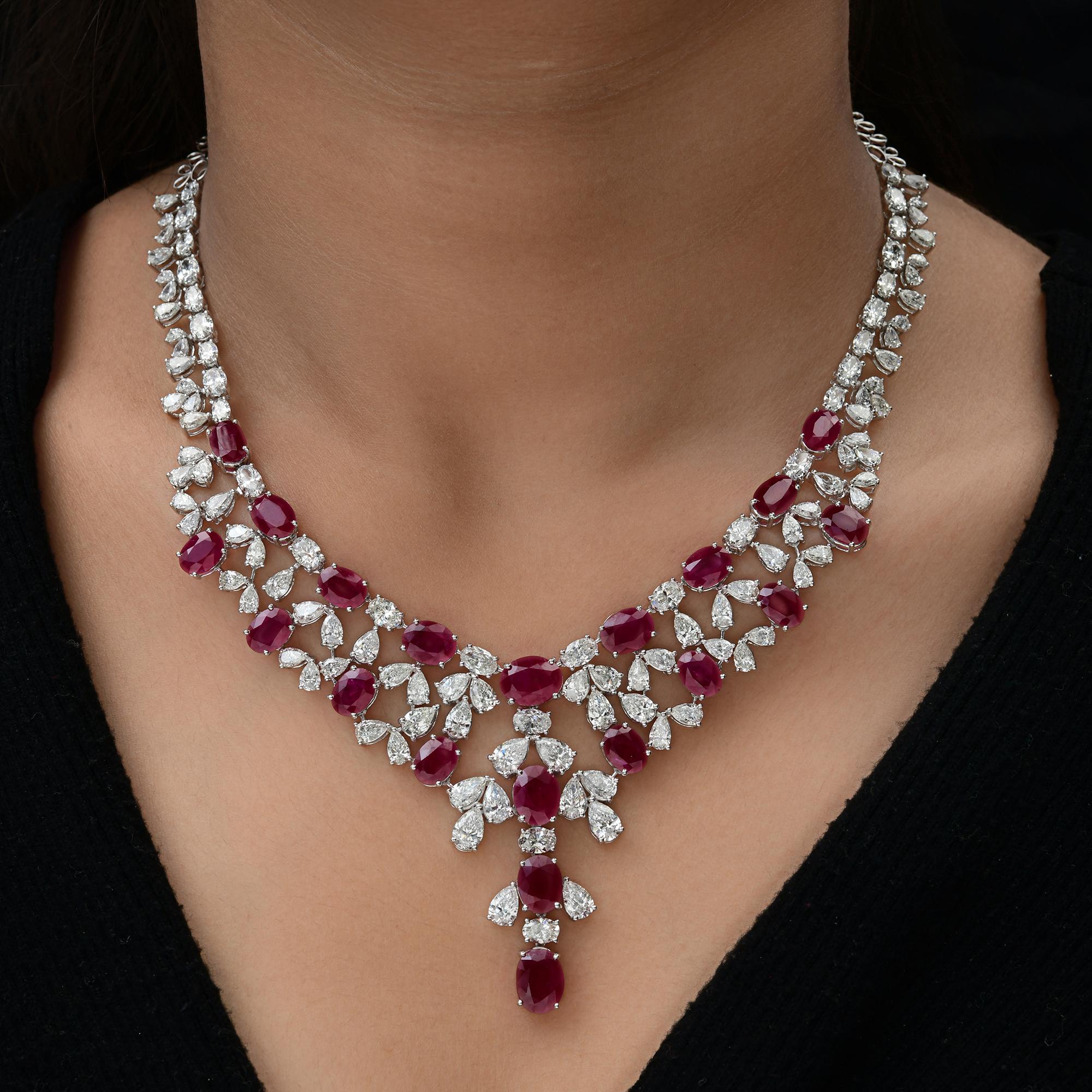 De las mujeres 42,19 Quilates Rubí Ovalado 27,96 Quilates SI/H Diamante Pera Collar de Oro Blanco de 14 Quilates en venta