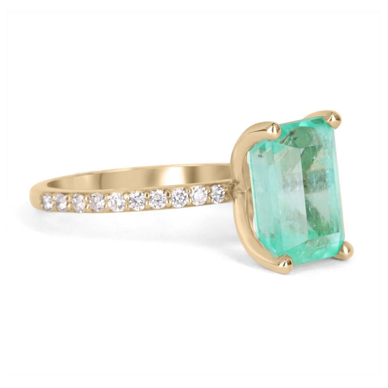 Moderne 4.21tcw 14K Rectangle Colombian Emerald & Diamond Accent Band Engagement Ring en vente