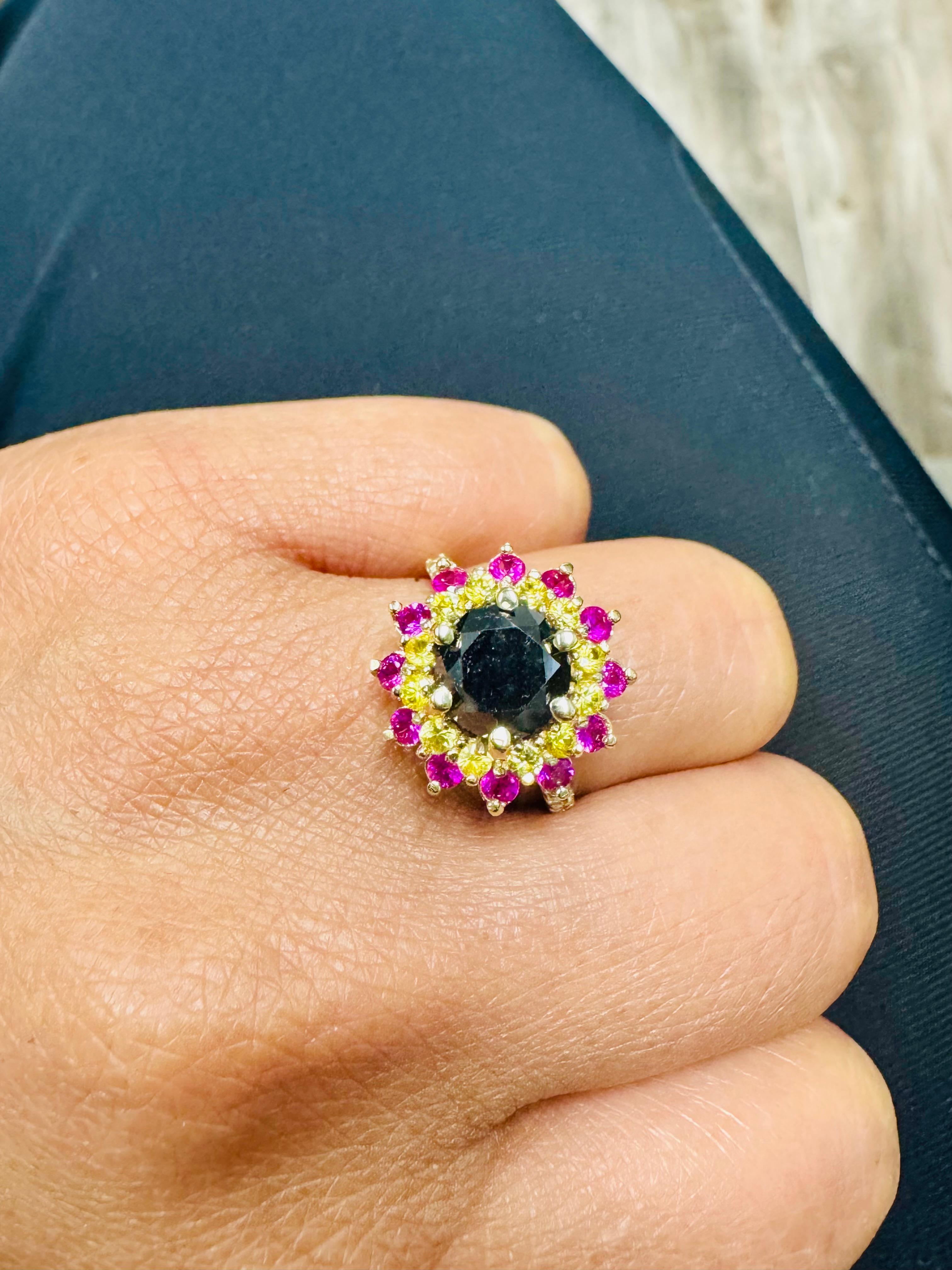 4.22 Carat Black Diamond Sapphire Yellow Gold Ring For Sale 2