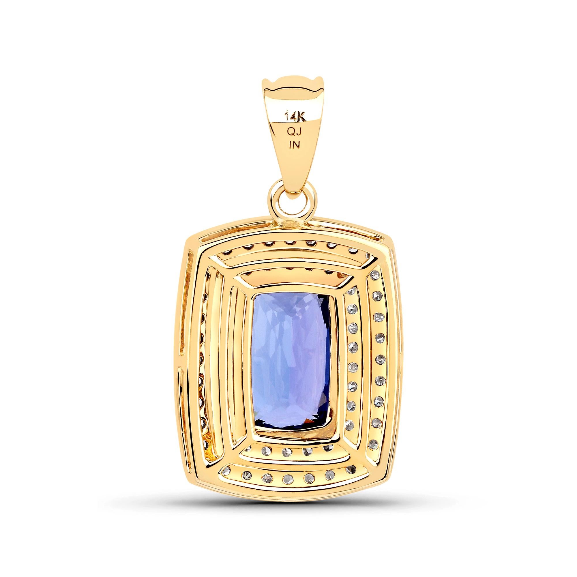 Contemporary 4.22 Carat Genuine Tanzanite and White Diamond 14 Karat Yellow Gold Pendant