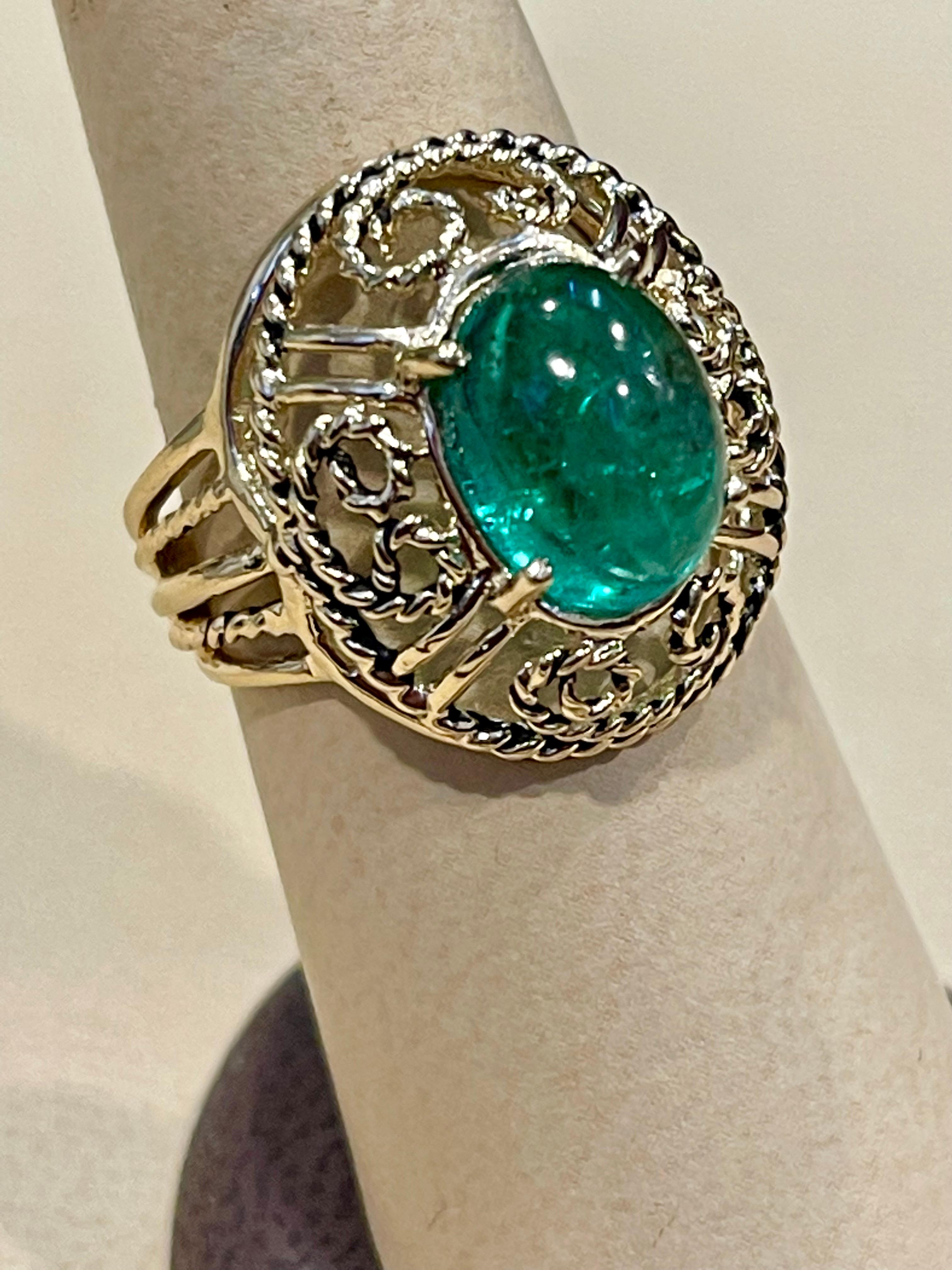 Smaragd-Cabochon-Cocktailring aus 14 Karat Gelbgold mit 4,22 Karat, Vintage 8