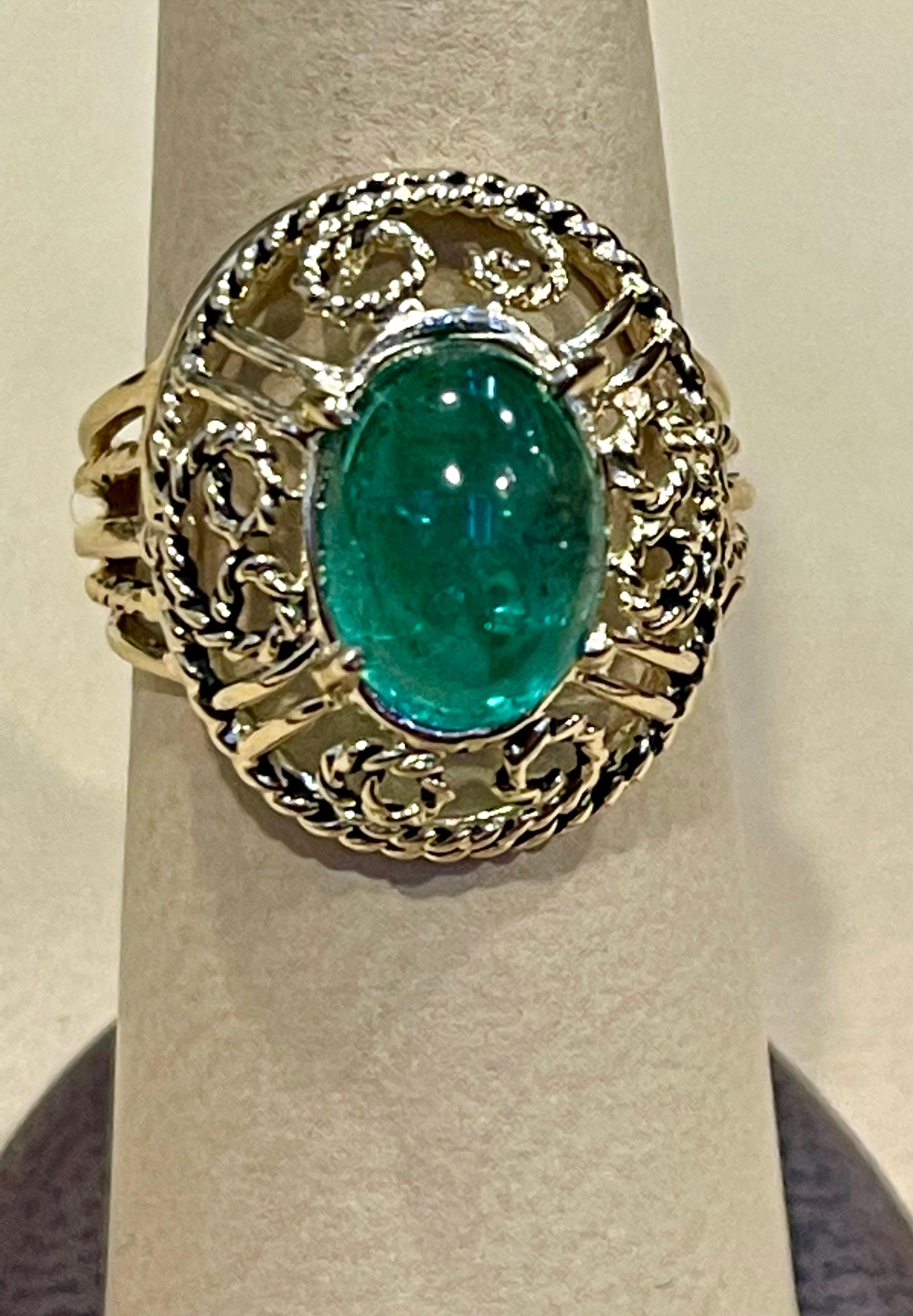 Smaragd-Cabochon-Cocktailring aus 14 Karat Gelbgold mit 4,22 Karat, Vintage 10