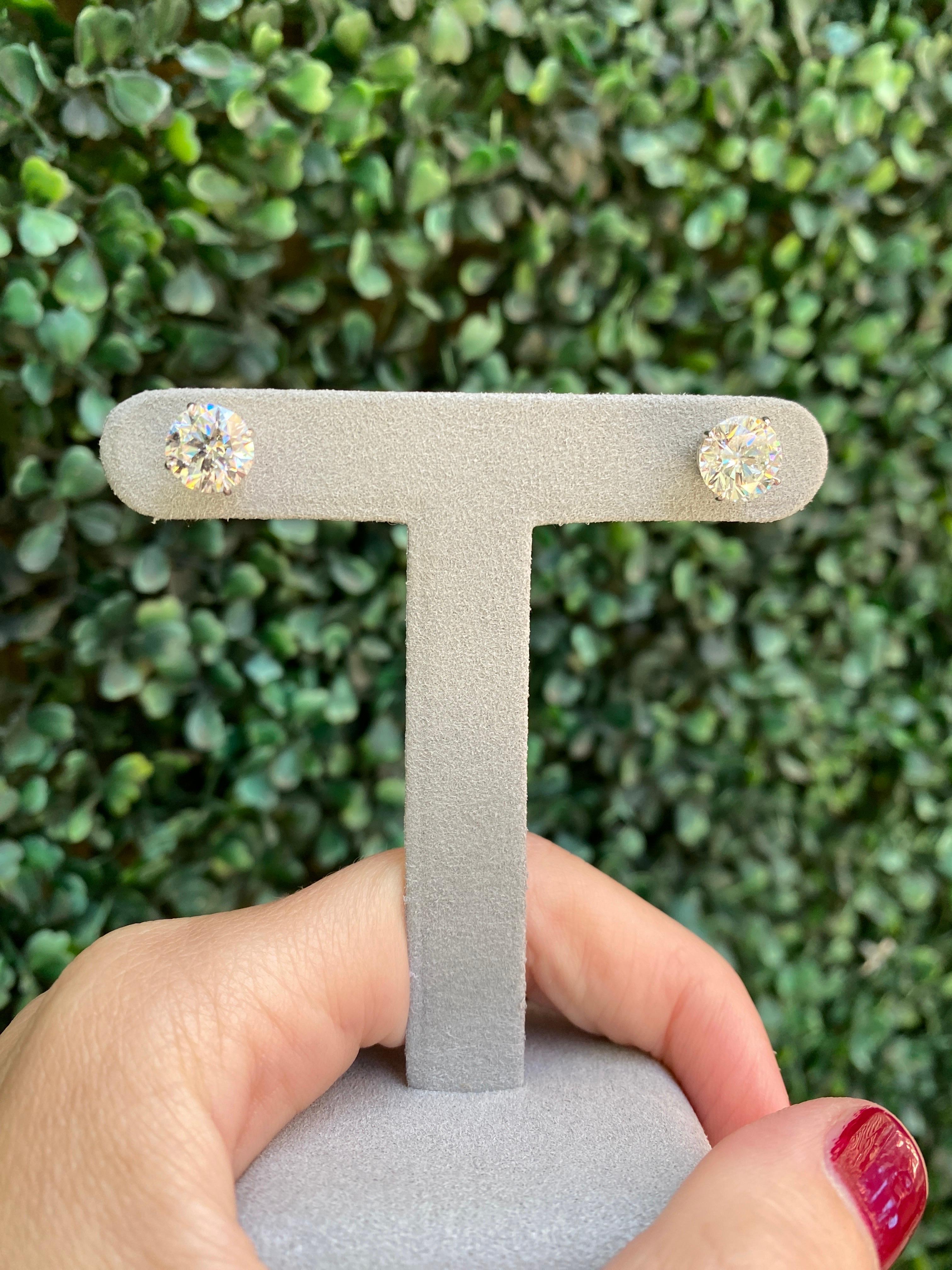4,22 Karat Gesamtgewicht Natürliche runde Diamant-Ohrstecker 5