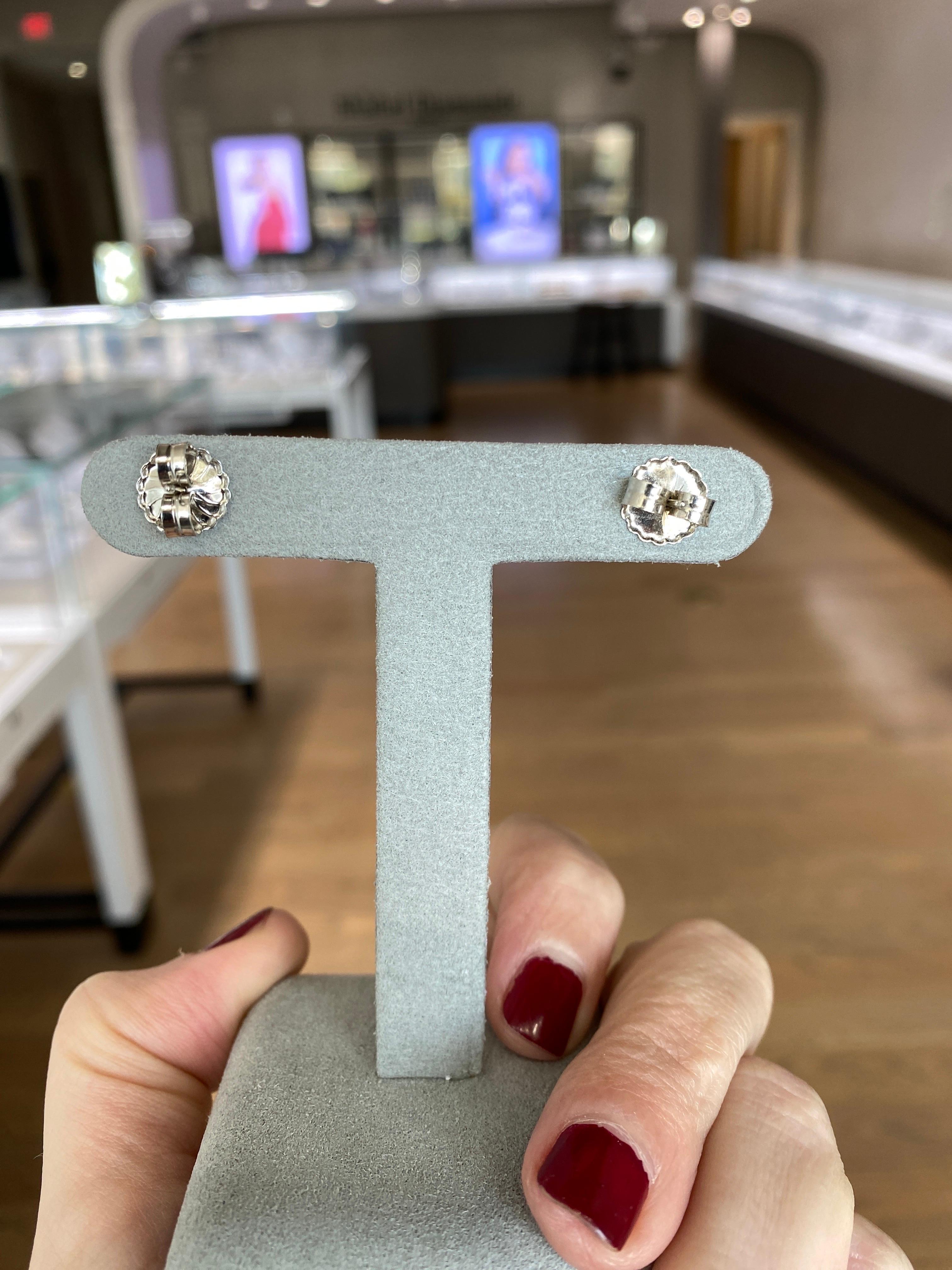 4,22 Karat Gesamtgewicht Natürliche runde Diamant-Ohrstecker 8