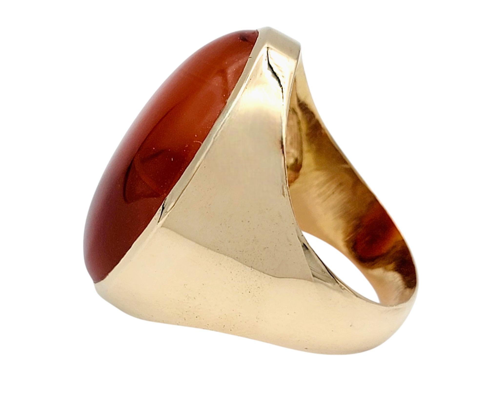 Bague d'affirmation en or jaune 14 carats avec agate orange cabochon ovale de 42,23 carats Bon état - En vente à Scottsdale, AZ