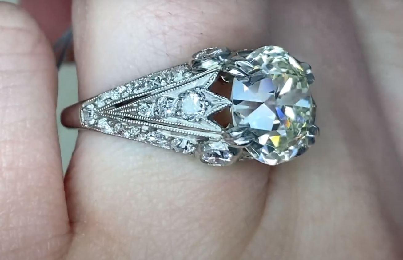Women's 4.22ct Old European Cut Diamond Engagement Ring, Platinum, K Color, VS2 Clarity For Sale