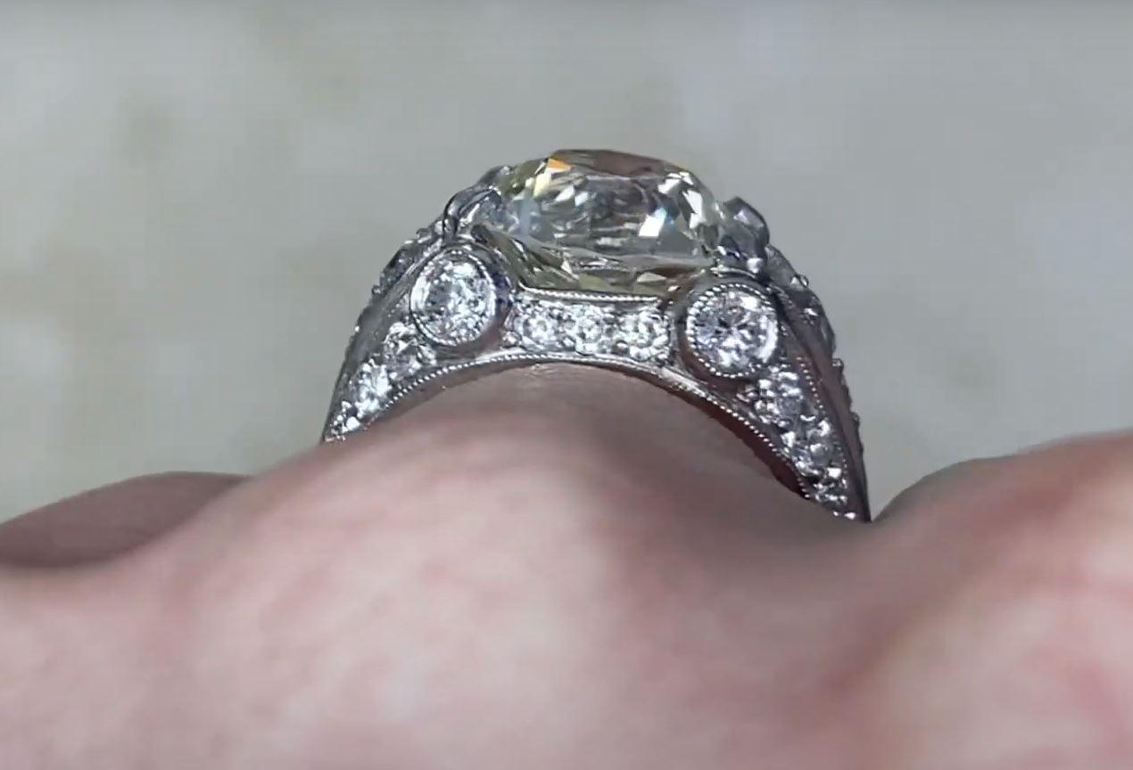4.22ct Old European Cut Diamond Engagement Ring, Platinum, K Color, VS2 Clarity For Sale 2
