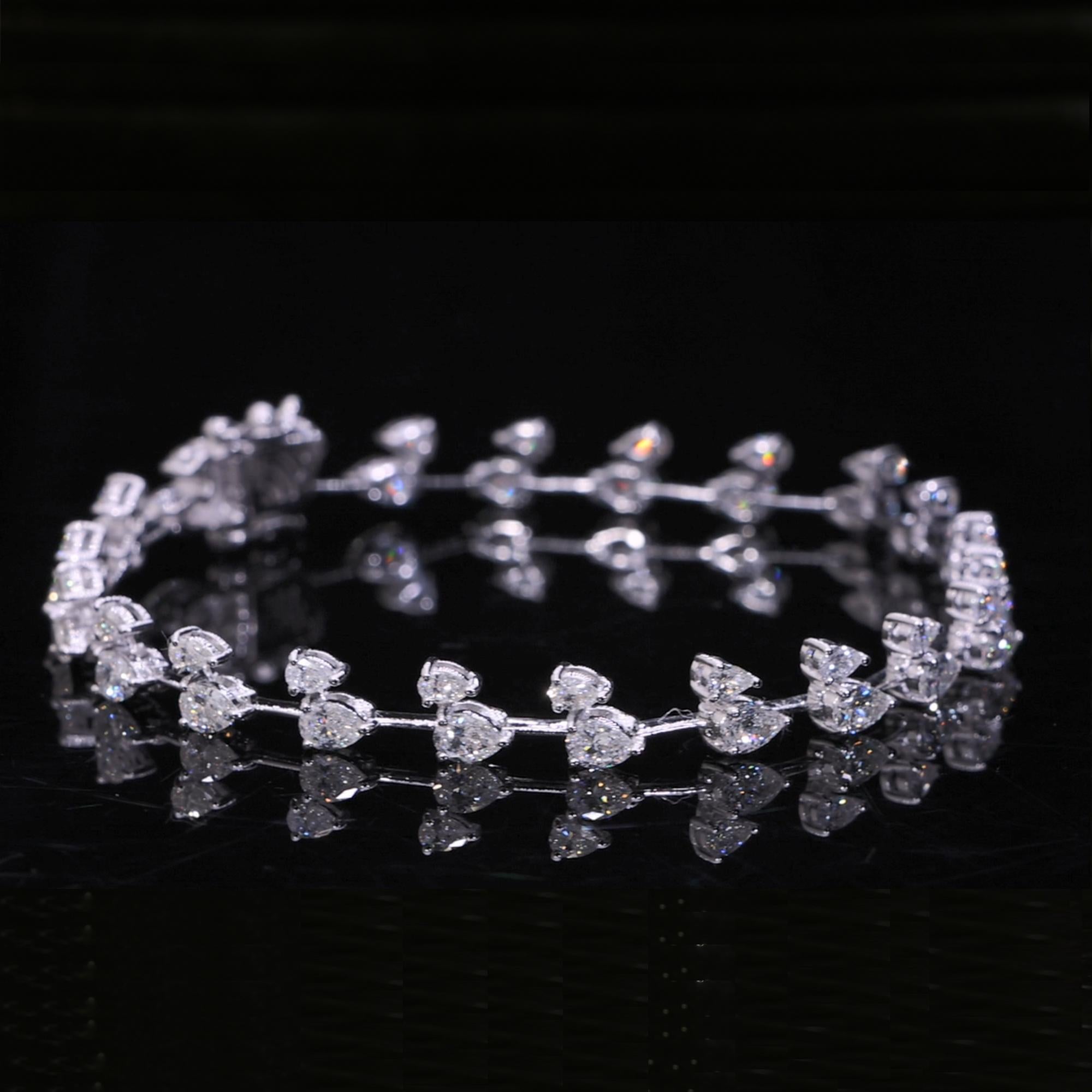 4,23 quilates SI Claridad HI Color Pulsera de diamantes en forma de pera Oro blanco de 18 quilates Corte pera en venta