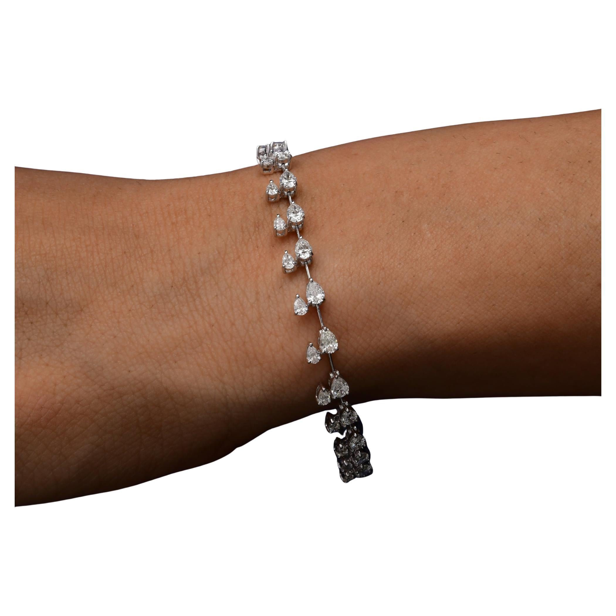 4,23 quilates SI Claridad HI Color Pulsera de diamantes en forma de pera Oro blanco de 18 quilates en venta