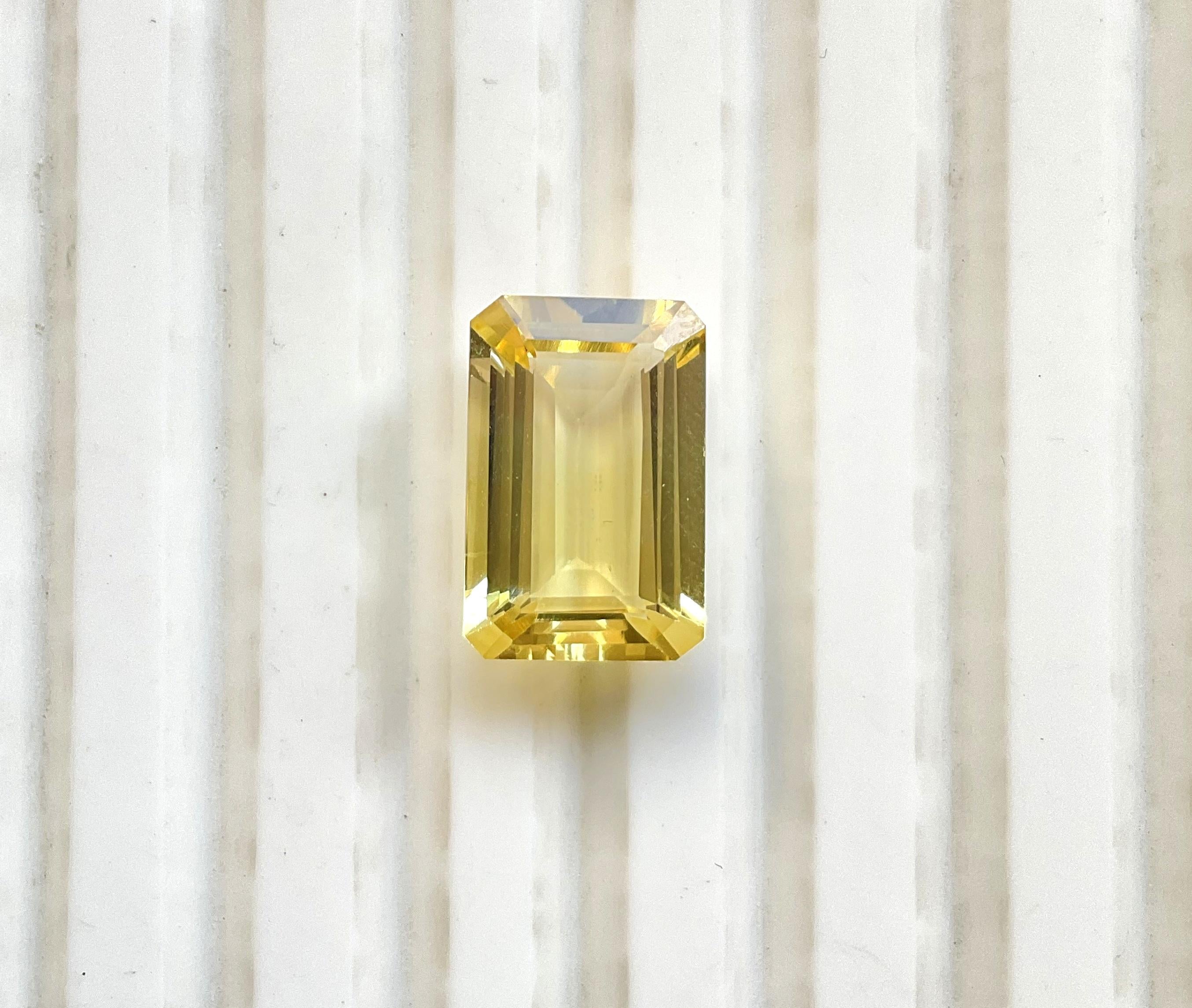 Pierre précieuse naturelle de tourmaline jaune taille octogonale facettée de 4,23 carats Unisexe en vente