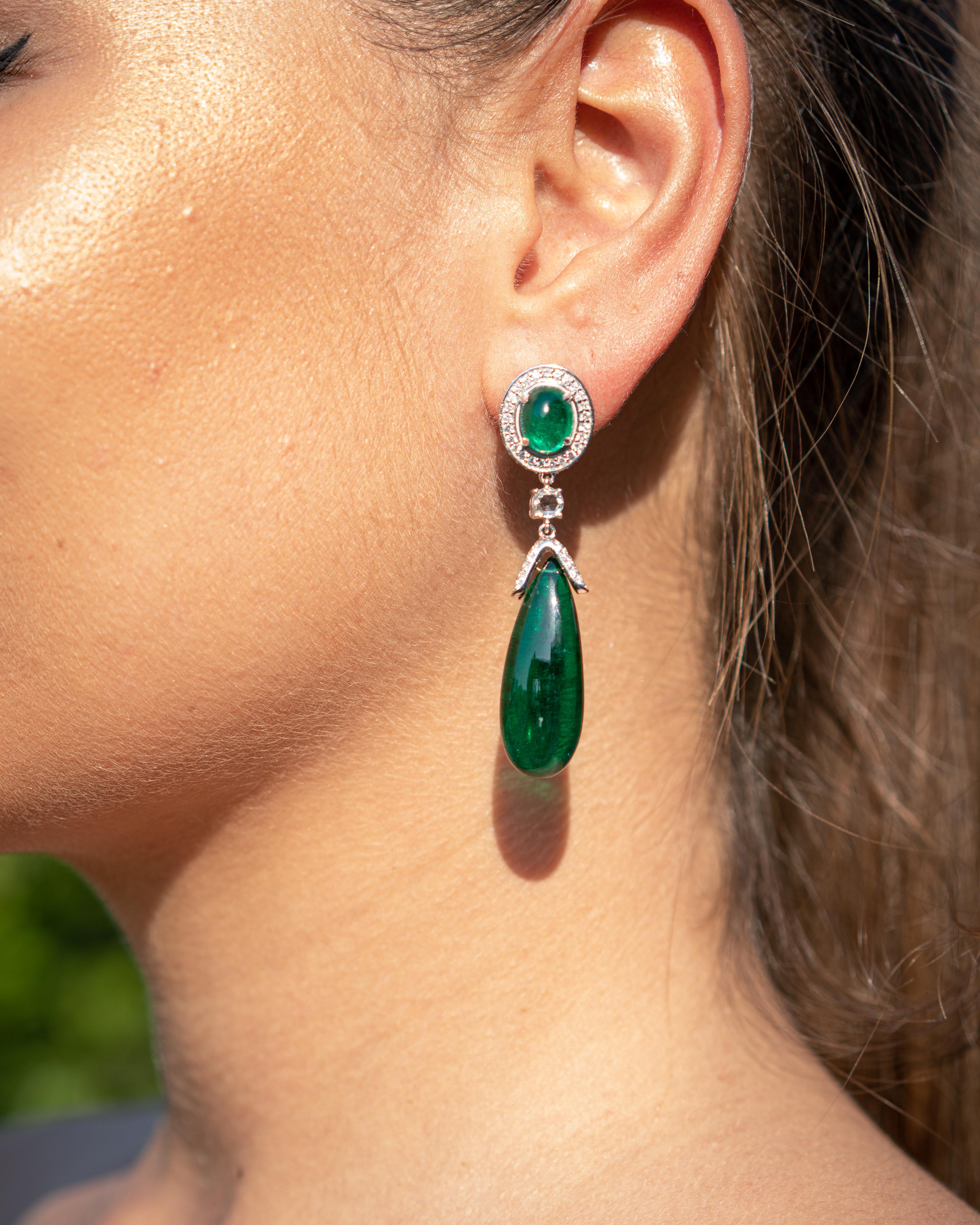 42.32 Carat Emerald Drop and Diamonds Earrings In New Condition For Sale In Bangkok, Thailand