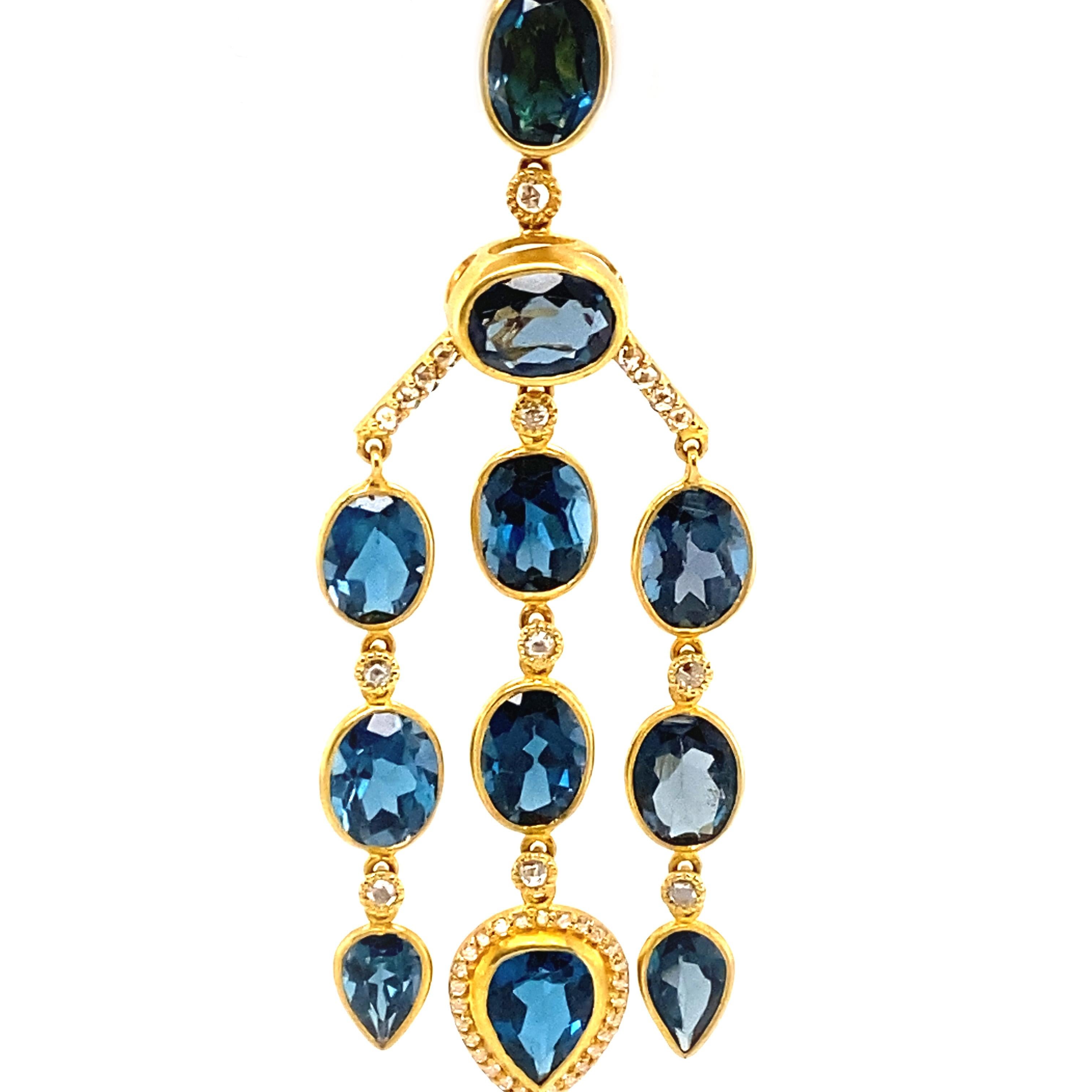 42,33 Karat Mystic Blue Topas Vorhänge-Ohrringe mit Diamanten Damen im Angebot