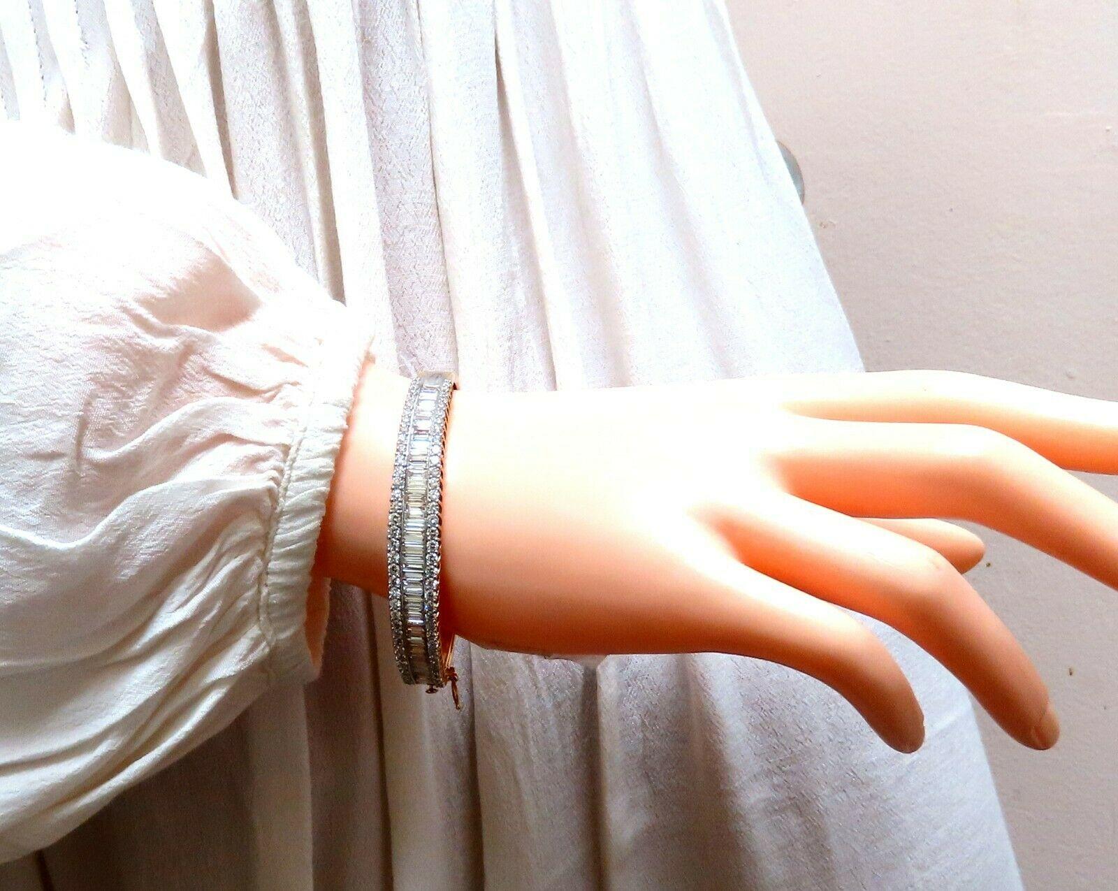 Bracelet à trois rangées de diamants taille baguette et ronde de 4,23 carats en or 14 carats Neuf - En vente à New York, NY