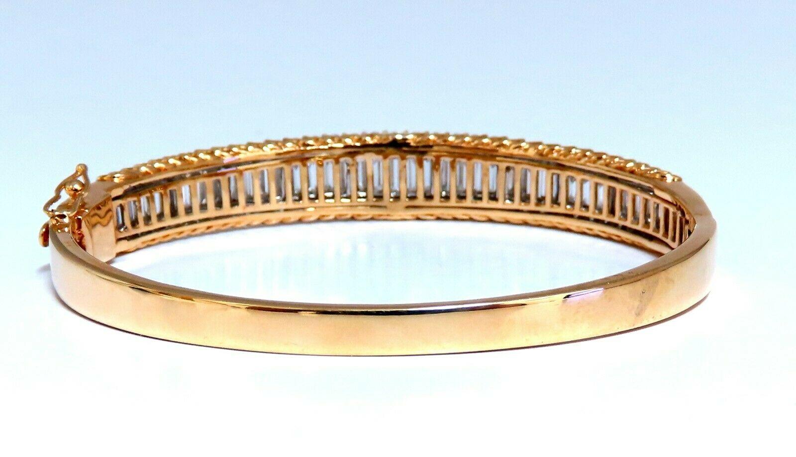 Bracelet à trois rangées de diamants taille baguette et ronde de 4,23 carats en or 14 carats en vente 2