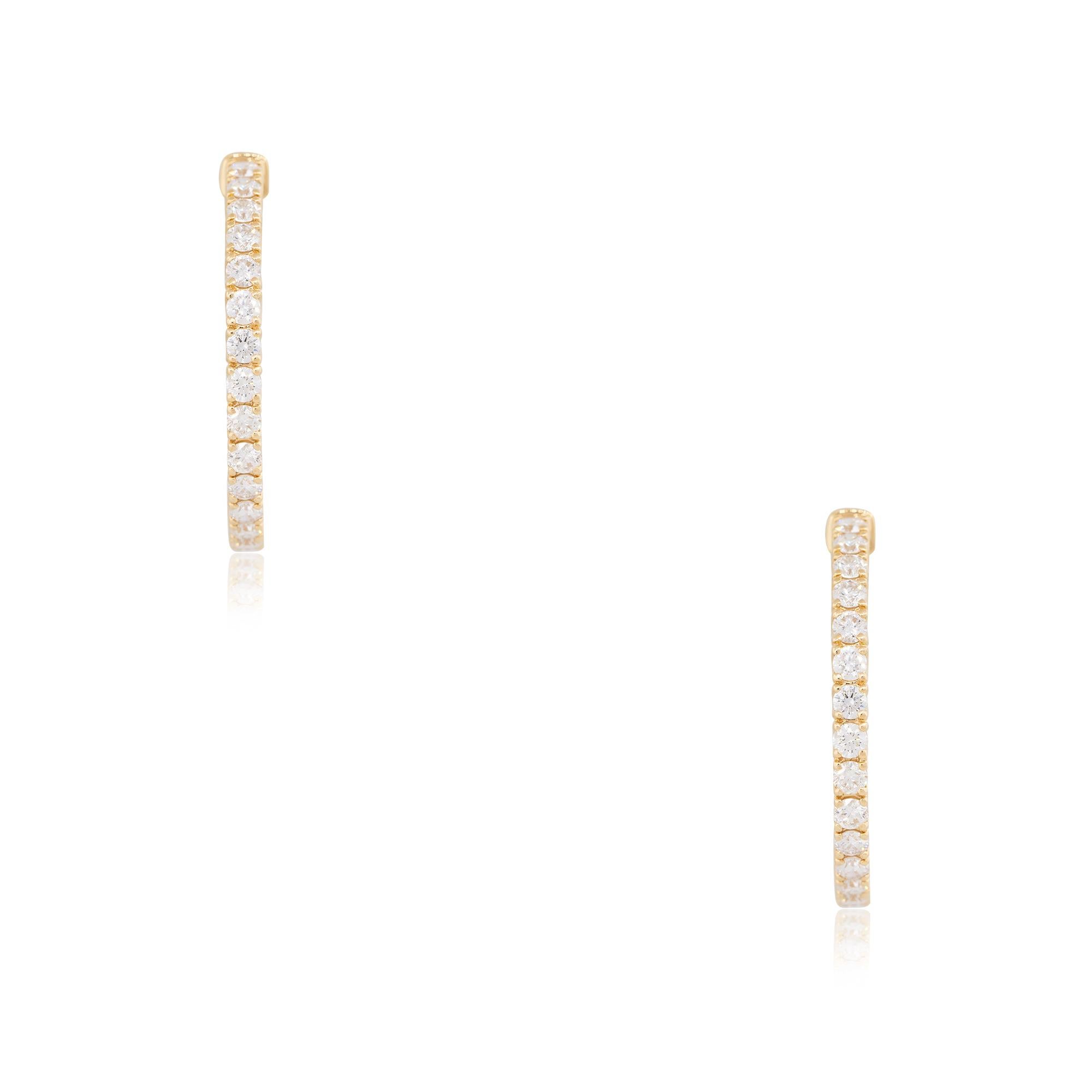 18k Yellow Gold 4.24ctw Round Brilliant cut Diamond Inside-Out Hoop Earrings
Product: Inside Out Diamond Hoop Earrings
Material: 18k Yellow Gold
Diamond Details: There are approximately 4.24 carats of Round Brilliant cut diamonds, all prong set. (52