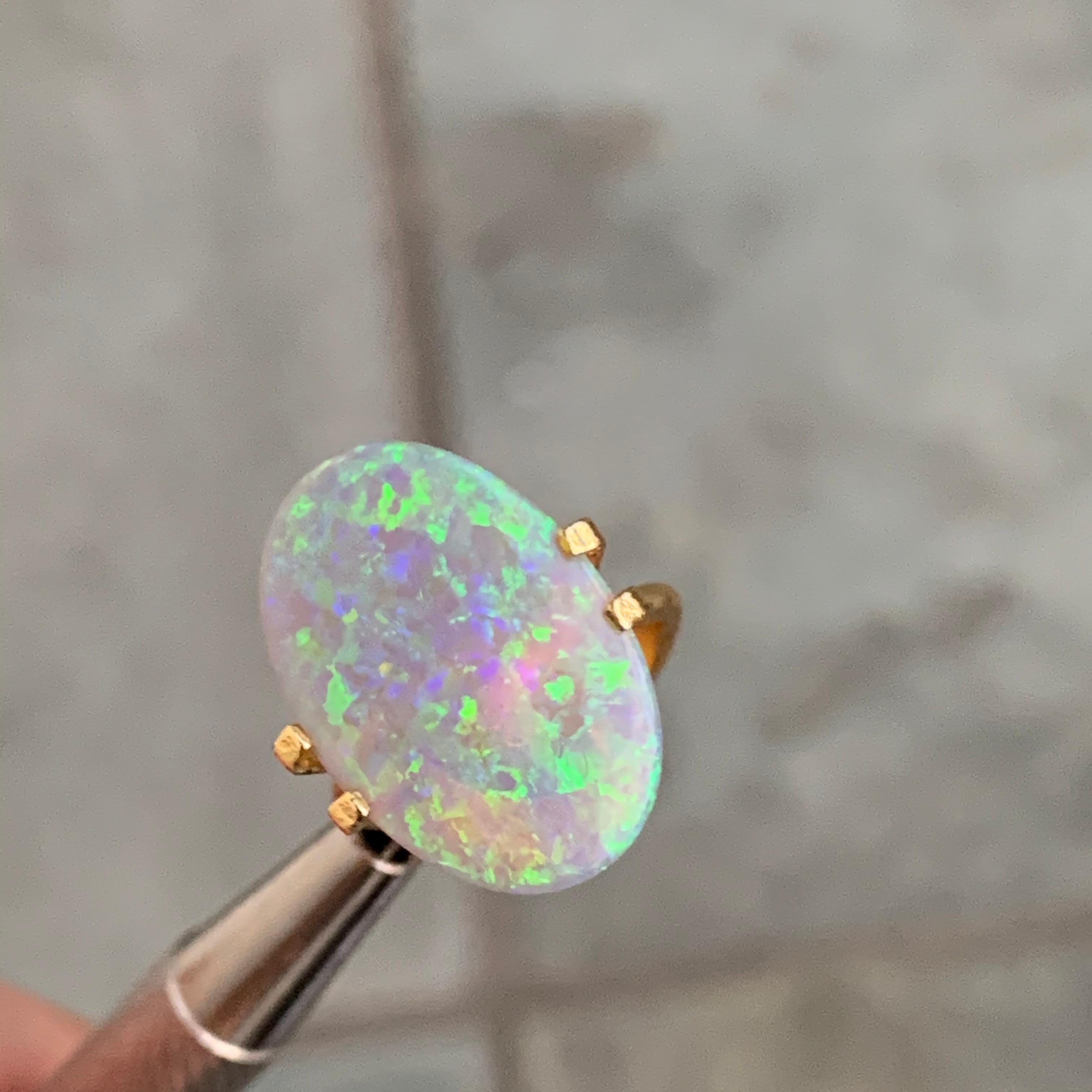 4,24 Karat Weißer Opal Lose Edelstein (Moderne) im Angebot