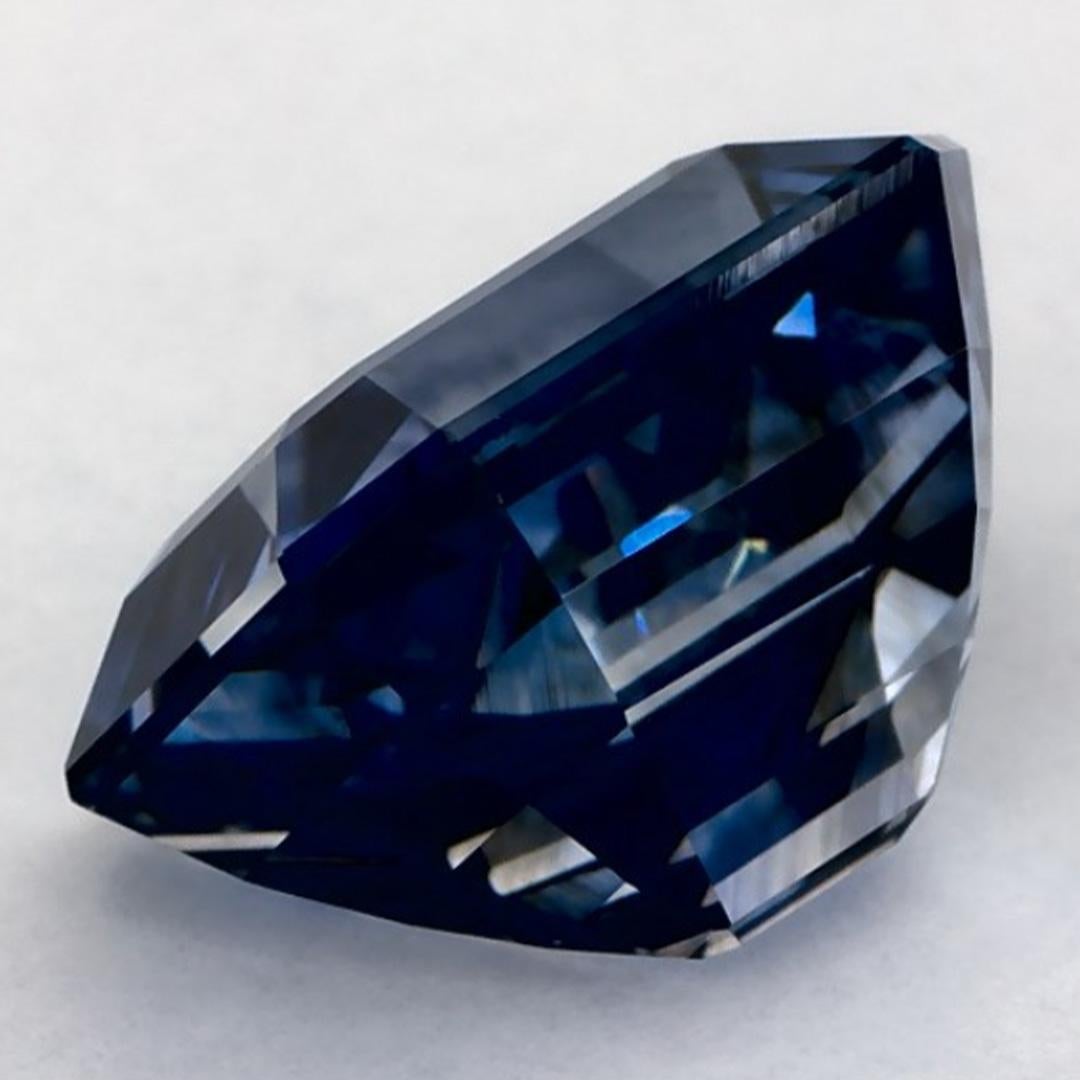 Pierre précieuse taille octogonale saphir bleu 4.24 carat en vente 2