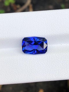 4.24 Ct Natural Tanzanite Royal Blue color Gemstone Perfect cut clean clarity