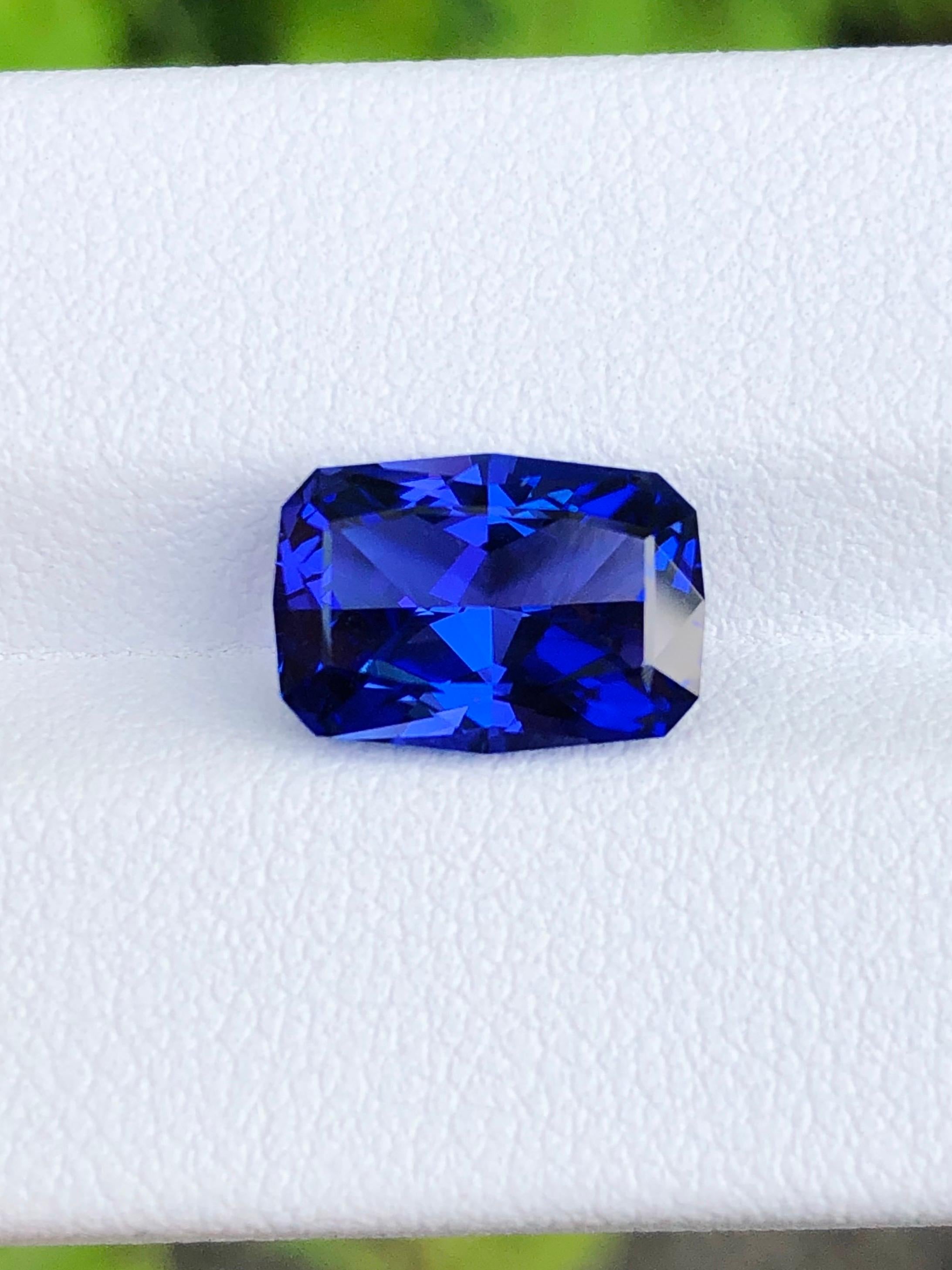4.24 Ct Natural Tanzanite Royal Blue color Gemstone Perfect cut clean clarity For Sale 4