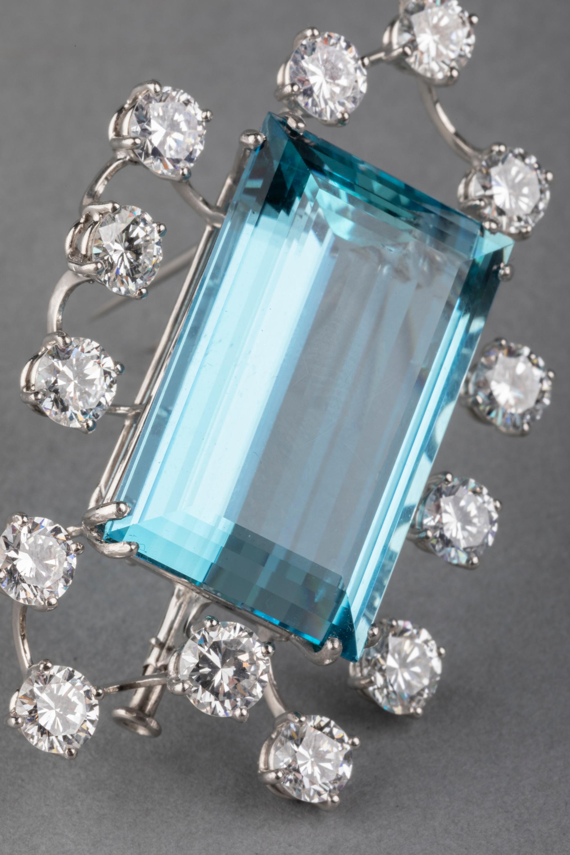 42.41 Carat Aquamarine and 6.5 Carat Diamonds Brooch For Sale 2