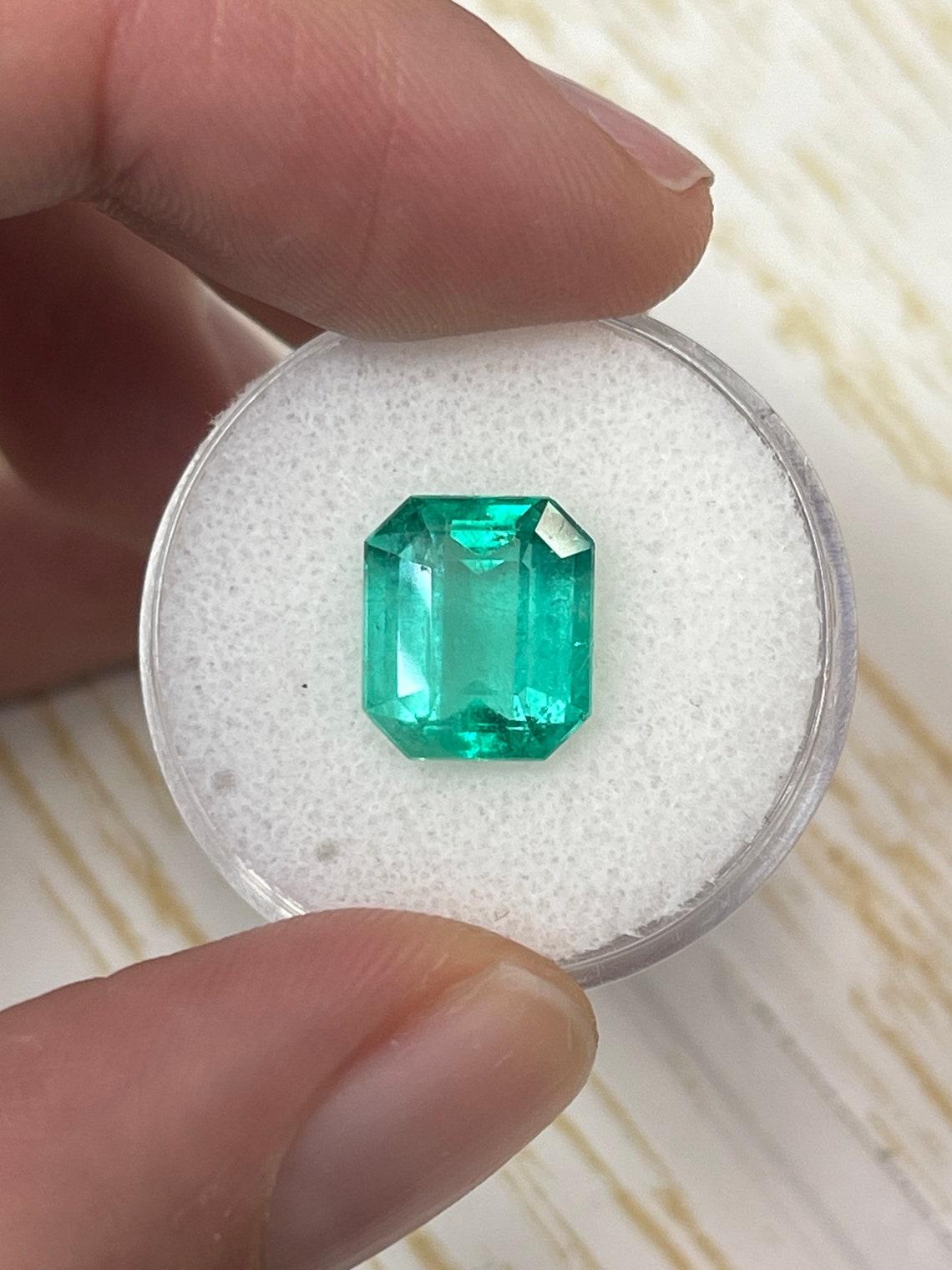 4.24ct Bluish Green Colombian Emerald 10.6x9mm Classic Cut Genuine May Birthston In New Condition For Sale In Jupiter, FL