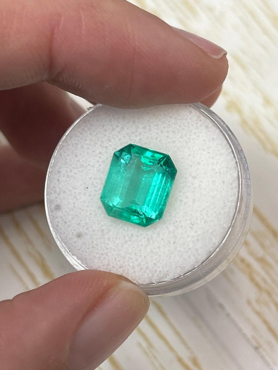 Women's or Men's 4.24ct Bluish Green Colombian Emerald 10.6x9mm Classic Cut Genuine May Birthston For Sale
