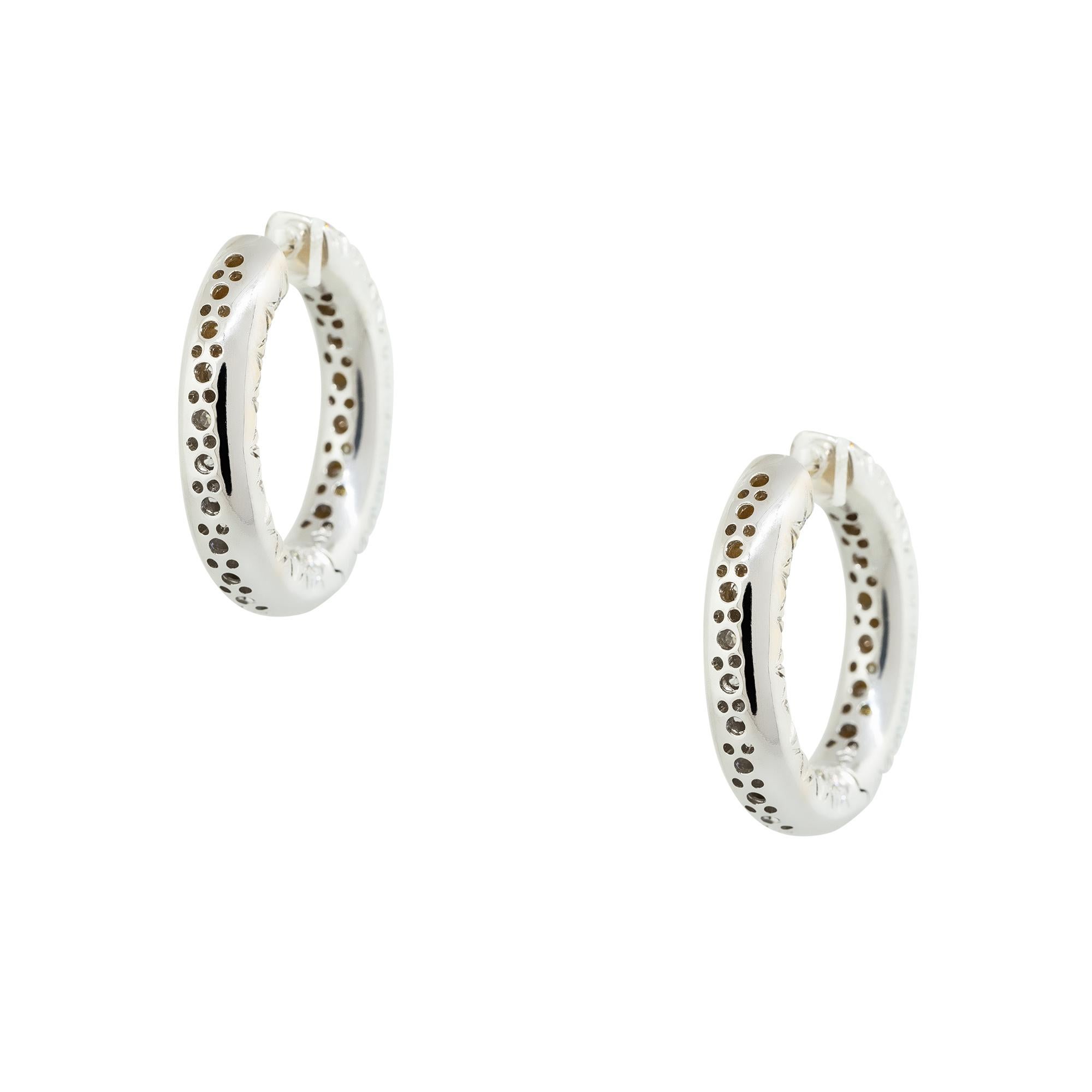 4,25 Karat Diamant Pave Röhren-Ohrringe 18 Karat auf Lager im Angebot 1