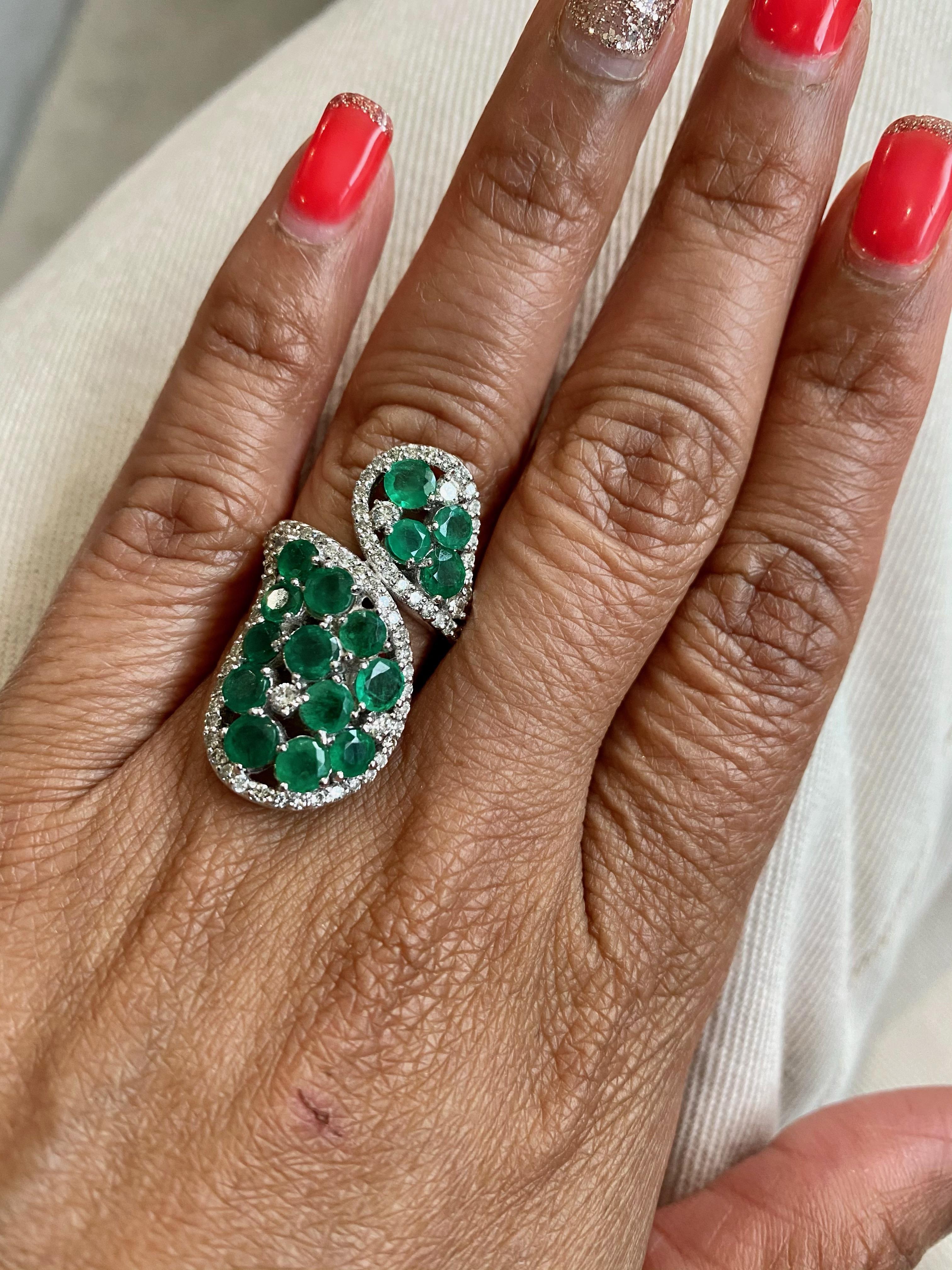 4.25 Carat Emerald and Diamond 14 Karat White Gold Cocktail Ring For Sale 1