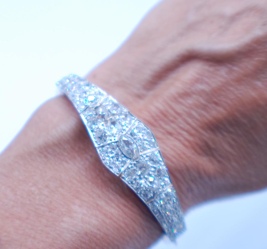 Art déco Bracelet en platine avec diamants taille européenne de 4,25 carats, c. 1920 en vente