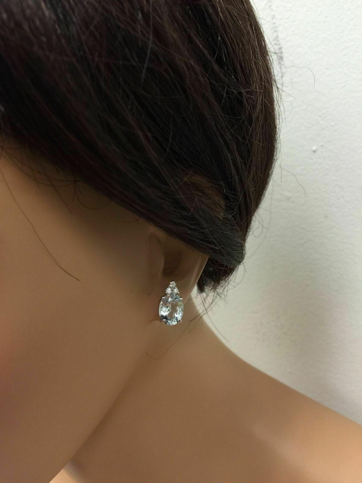 Women's 4.25 Carat Natural Aquamarine and Diamond 14 Karat Solid Gold Stud Earrings For Sale