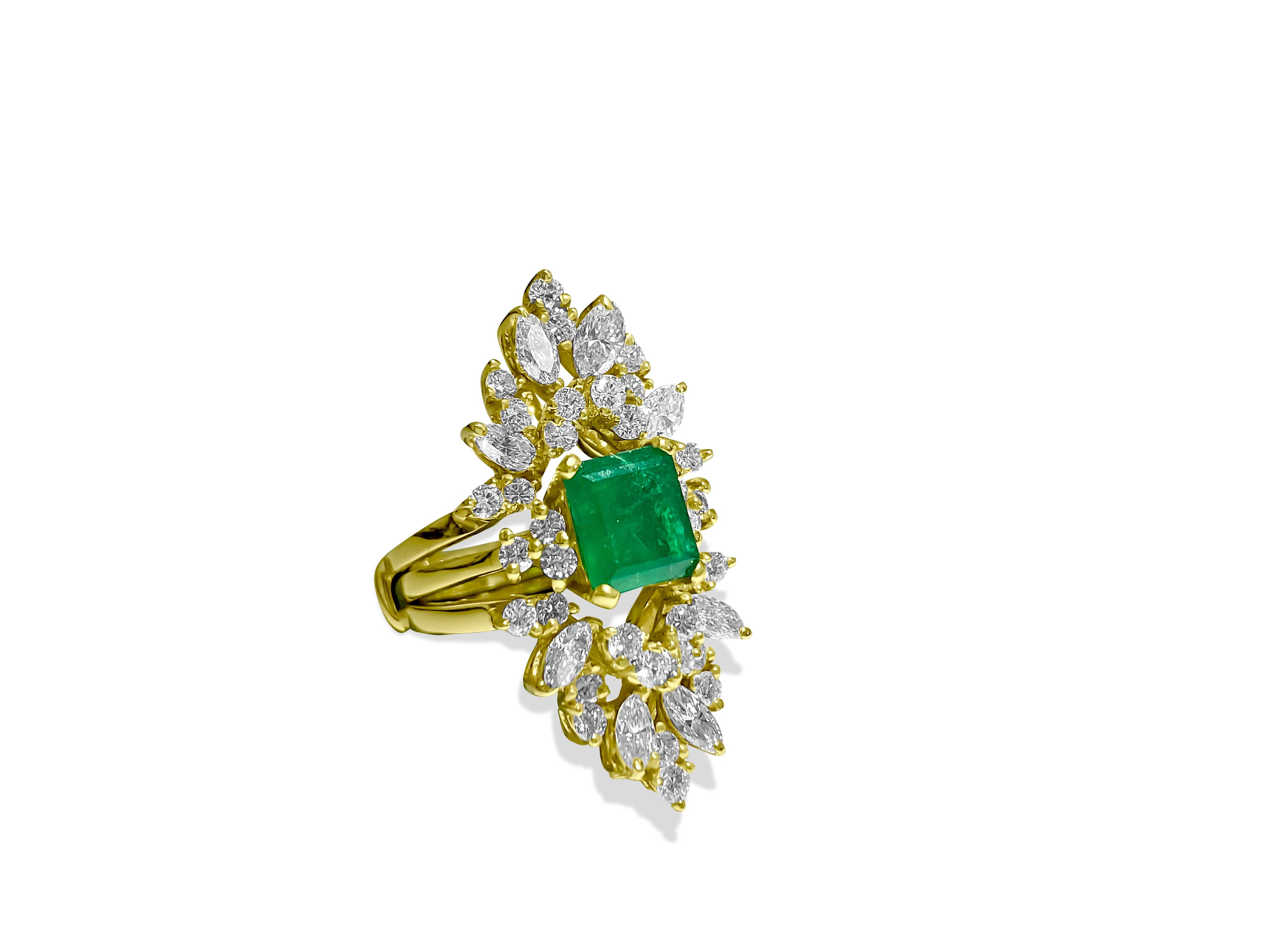 Art Deco 4.25 Carat Natural Emerald Diamond Cocktail Insert Ring 14 Karat Yellow Gold For Sale