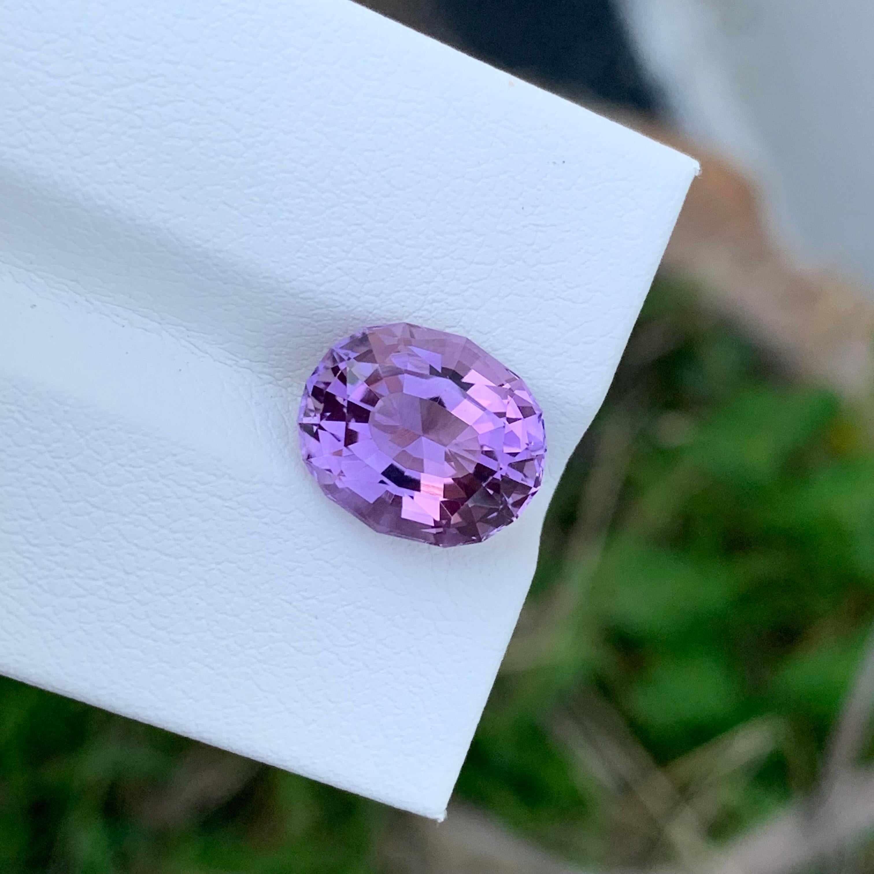 AAA Quality 4.25 Carat Natural Loose Amethyst Oval Shape Gem Jewellery Making In New Condition For Sale In Peshawar, PK