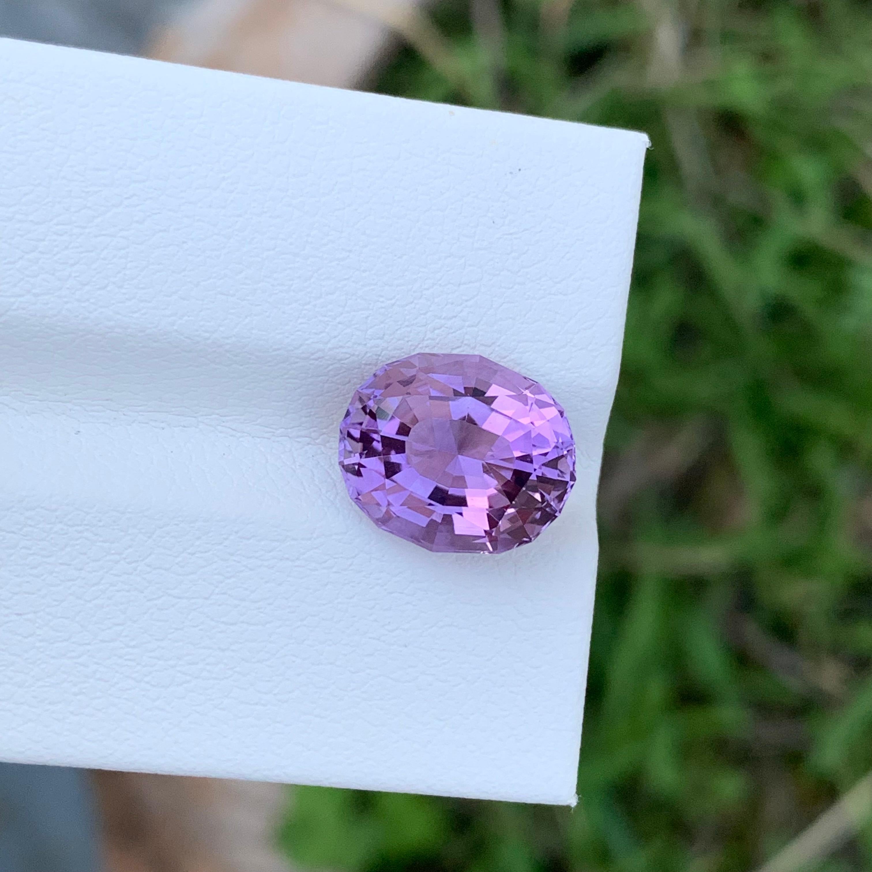 Women's or Men's AAA Quality 4.25 Carat Natural Loose Amethyst Oval Shape Gem Jewellery Making For Sale
