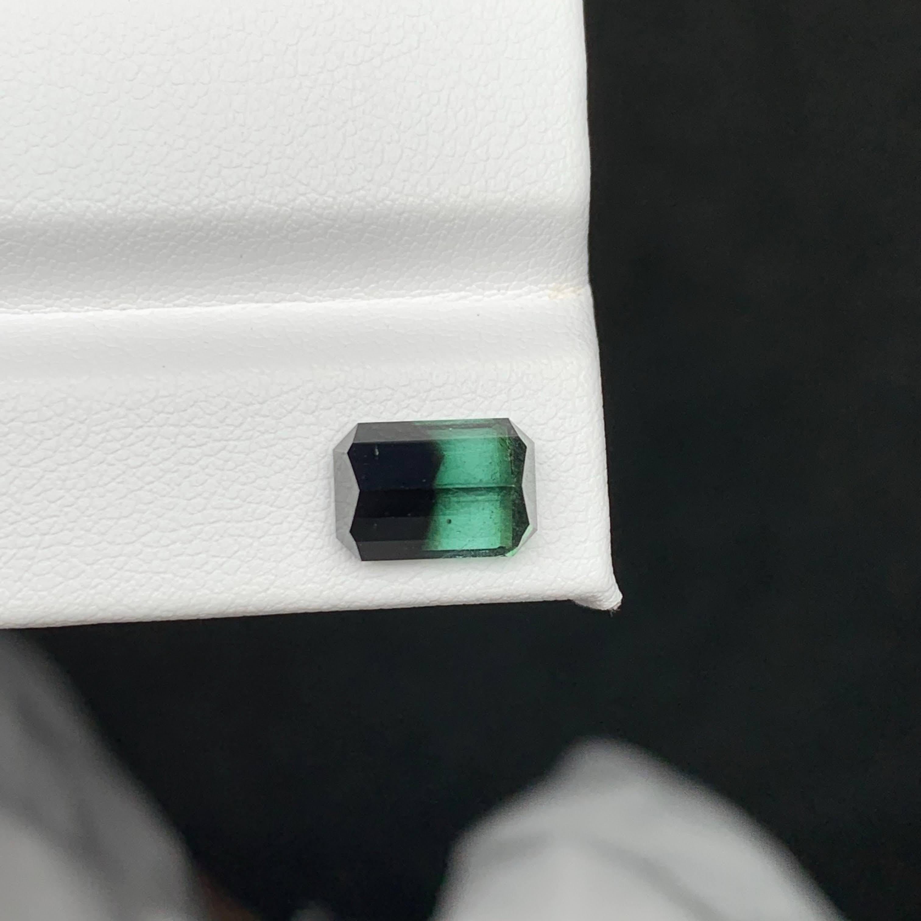 Women's or Men's 4.25 Carat Natural Loose Bicolor Tourmaline Stones Emerald Cut Pakistan Gemstone For Sale