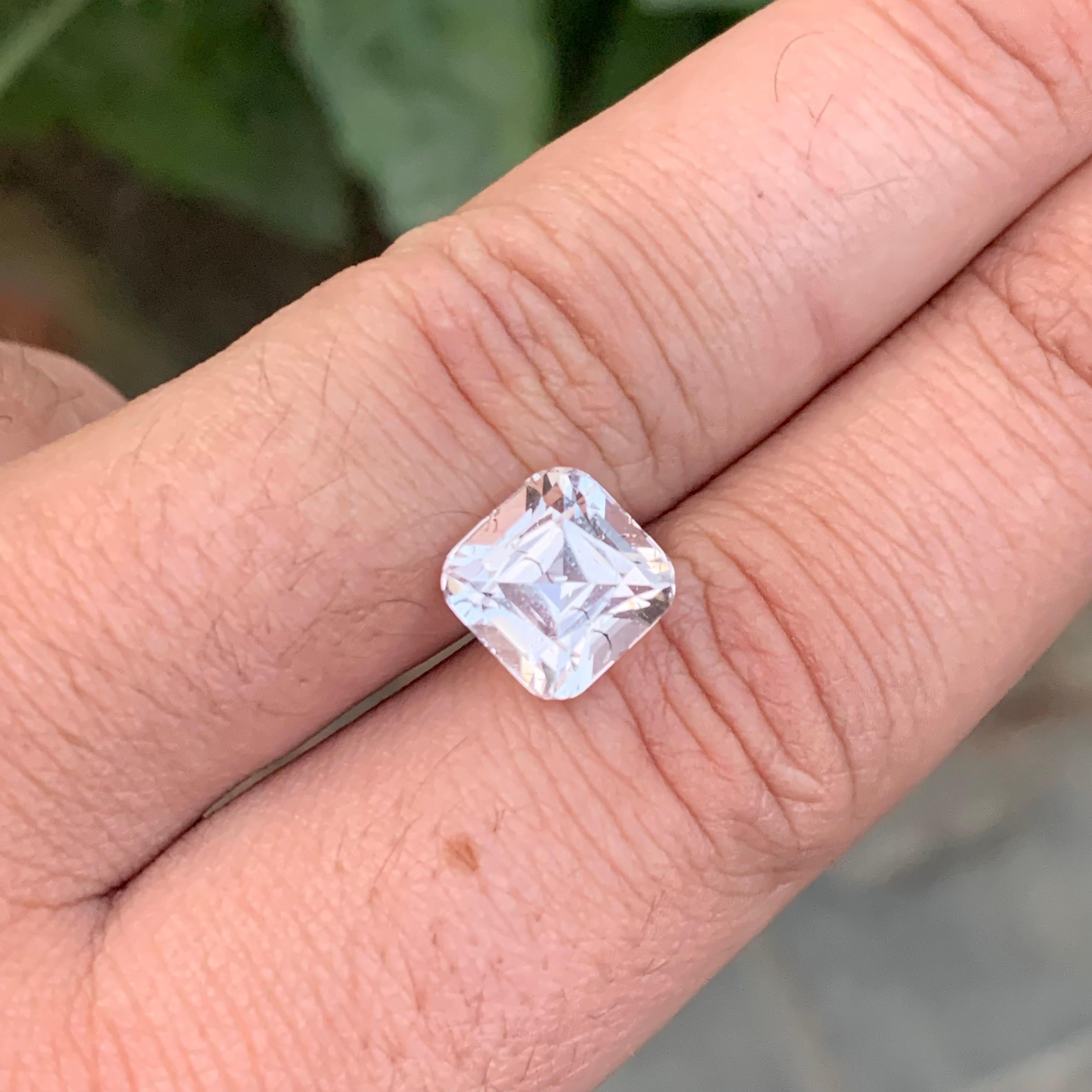4.25 Carat Natural Loose Morganite Cushion Shape Gemstone (pierre précieuse en forme de coussin) en vente 4