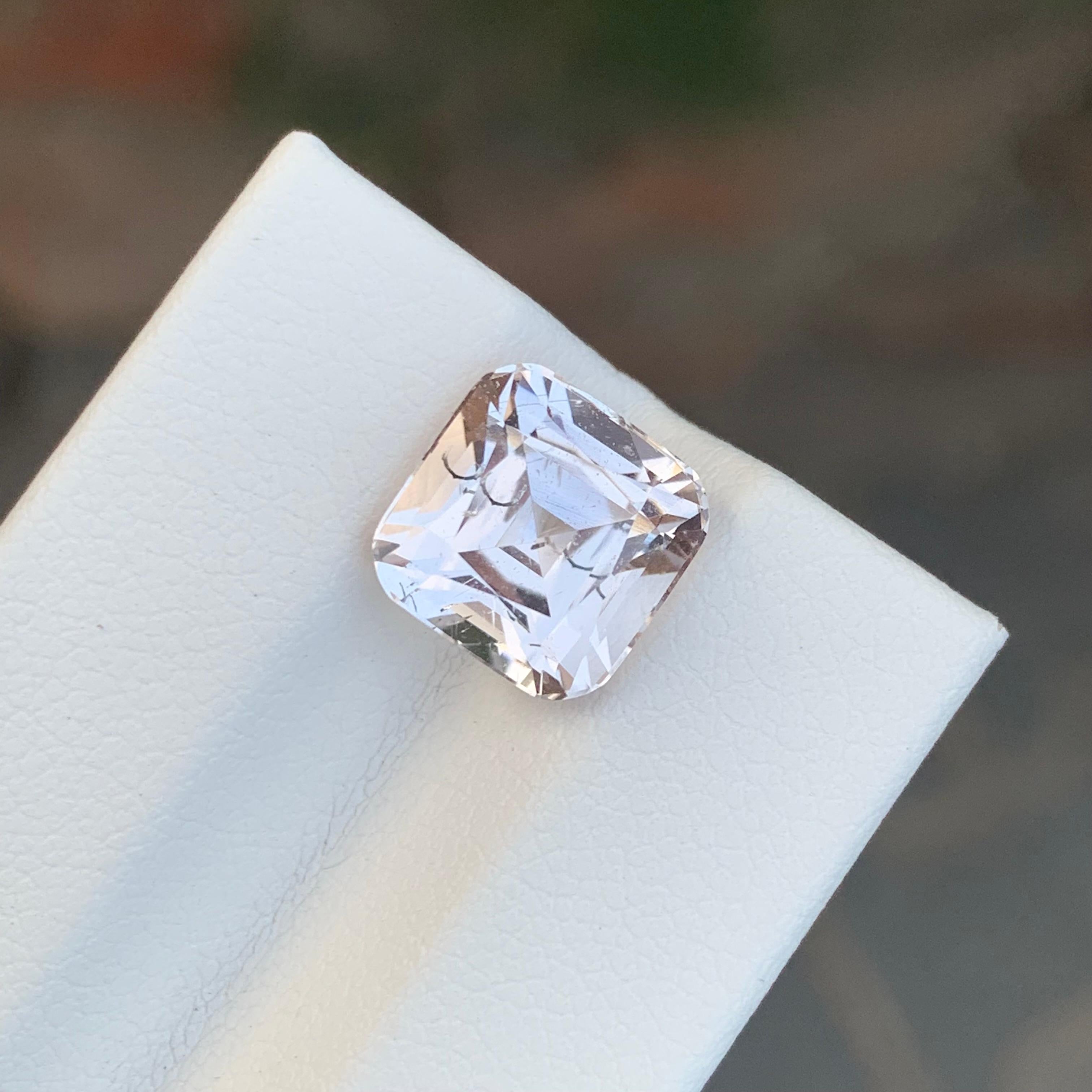 Taille coussin 4.25 Carat Natural Loose Morganite Cushion Shape Gemstone (pierre précieuse en forme de coussin) en vente