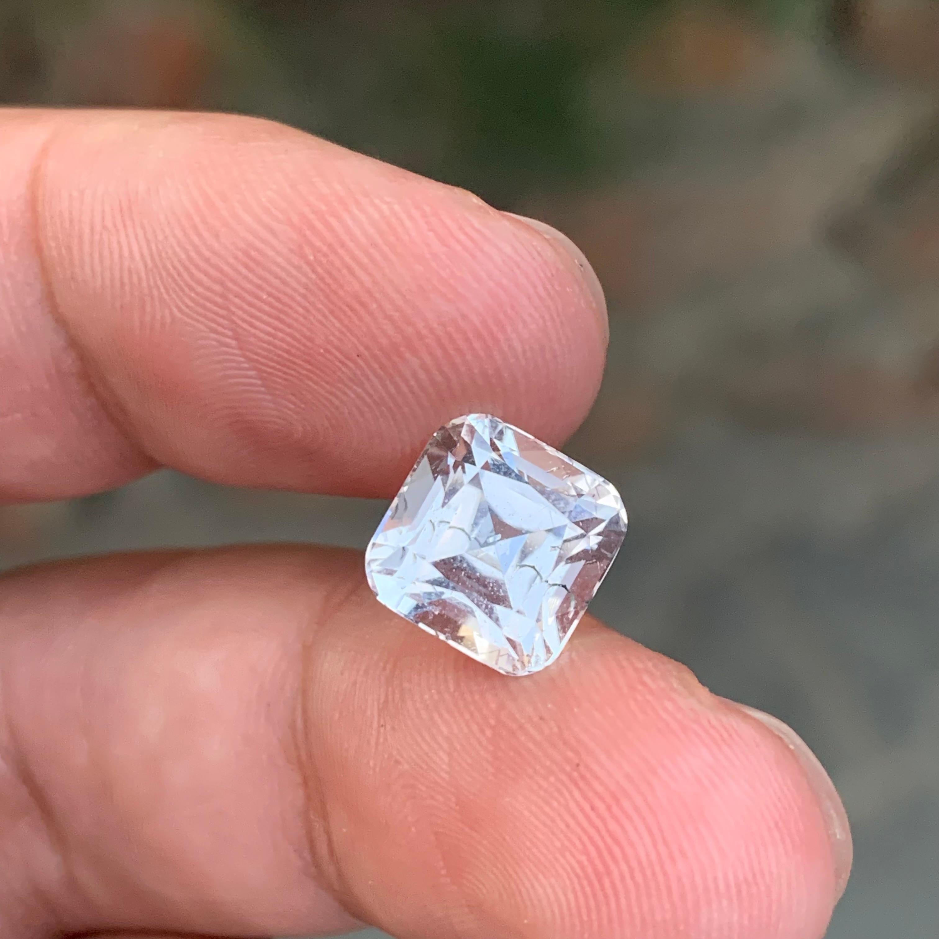 4.25 Carat Natural Loose Morganite Cushion Shape Gemstone (pierre précieuse en forme de coussin) Neuf - En vente à Peshawar, PK