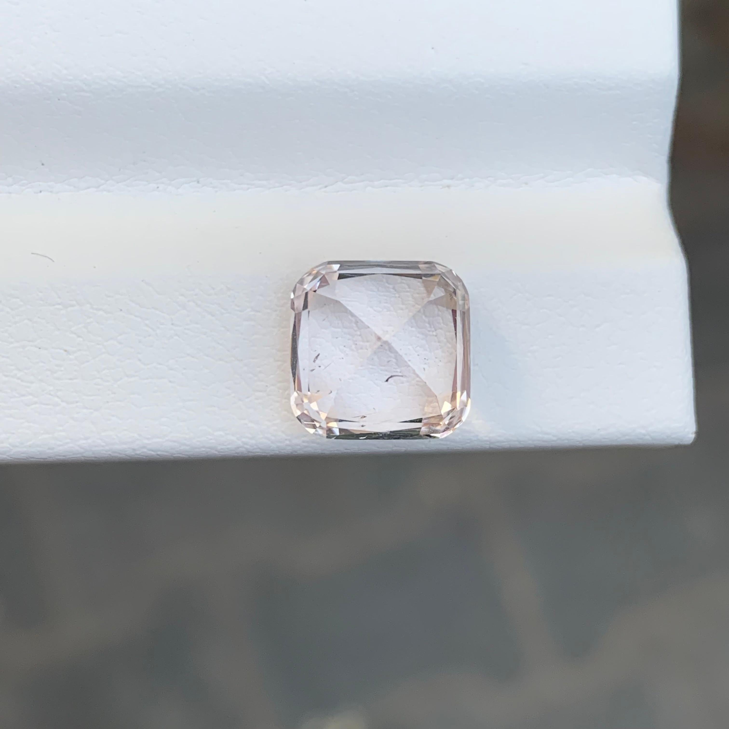 4.25 Carat Natural Loose Morganite Cushion Shape Gemstone (pierre précieuse en forme de coussin) en vente 1