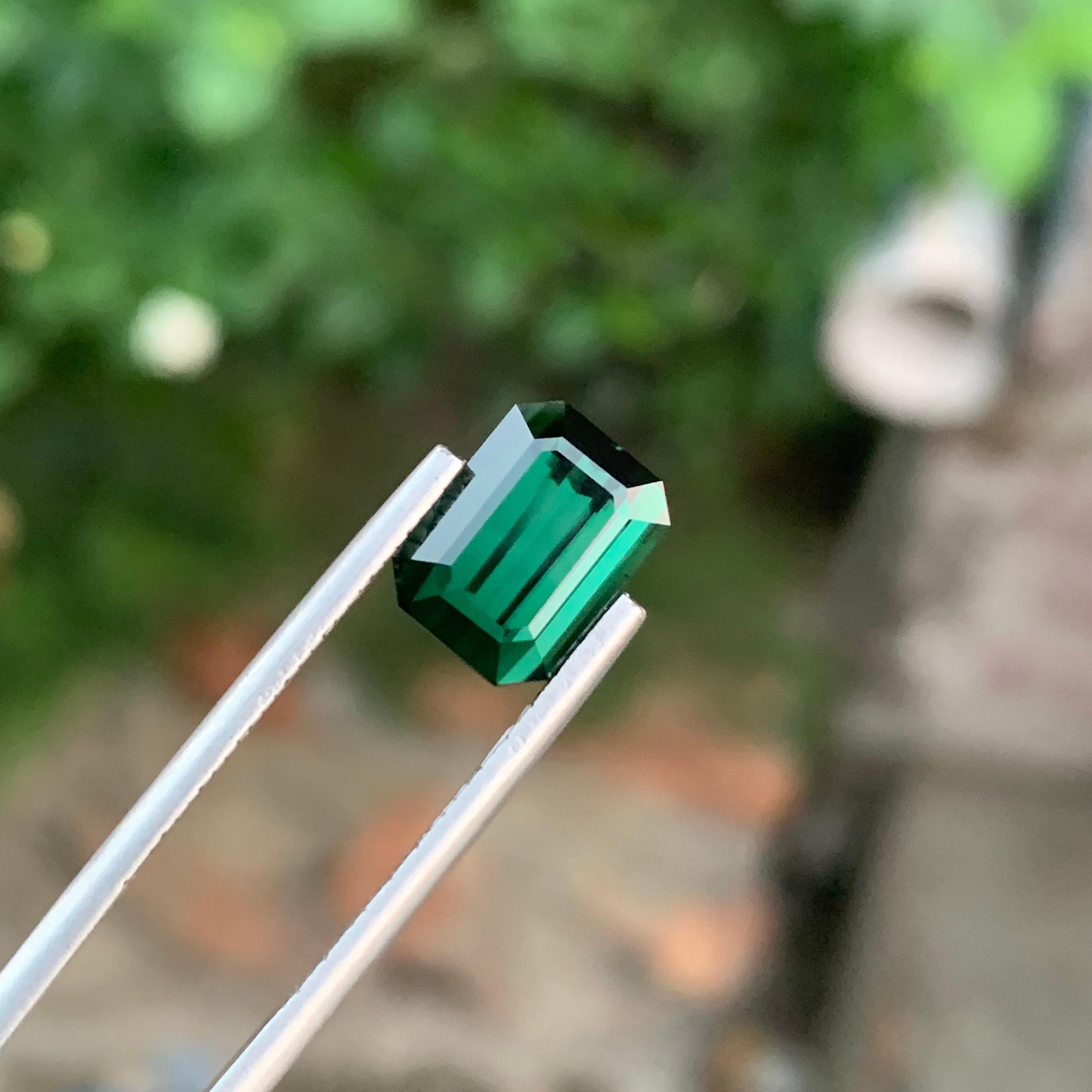 4.25 Carat Natural Vivid Green Loose Tourmaline Emerald Shape Gem For Jewellery For Sale 5