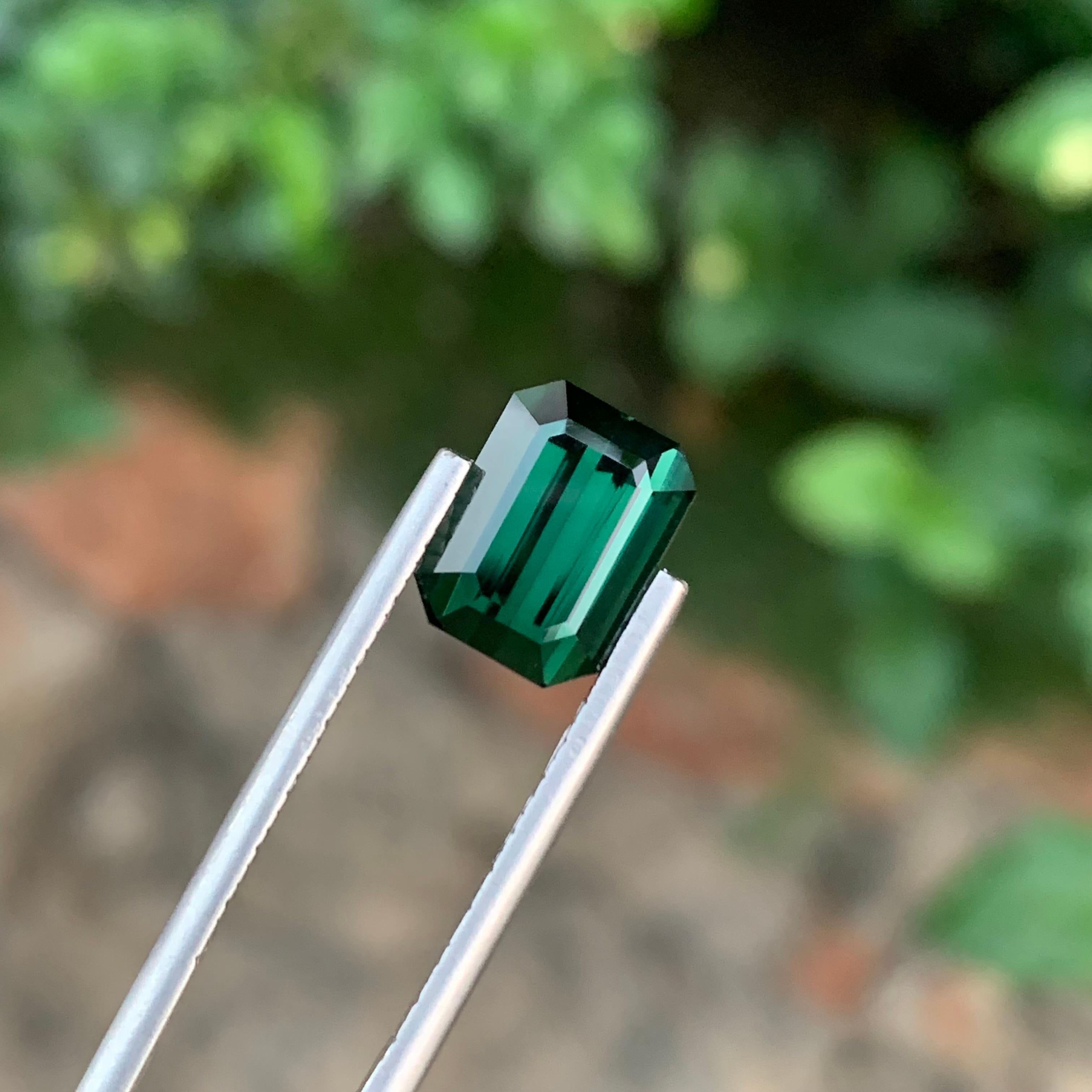 4.25 Carat Natural Vivid Green Loose Tourmaline Emerald Shape Gem For Jewellery For Sale 3