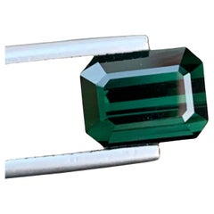4.25 Carat Natural Vivid Green Loose Tourmaline Emerald Shape Gem For Jewellery