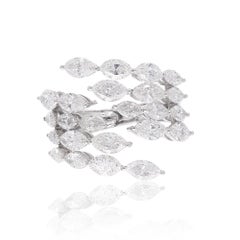 Bague en or blanc 18 carats avec diamant marquise de 4,25 carats de pureté SI et de couleur hi-colore