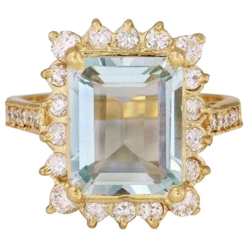 4.25 Carat Natural Aquamarine and Diamond 14 Karat Solid Yellow Gold Ring
