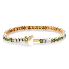 4.25 Carats Green Tsavorite Diamonds set in 14K Yellow Gold Bracelet