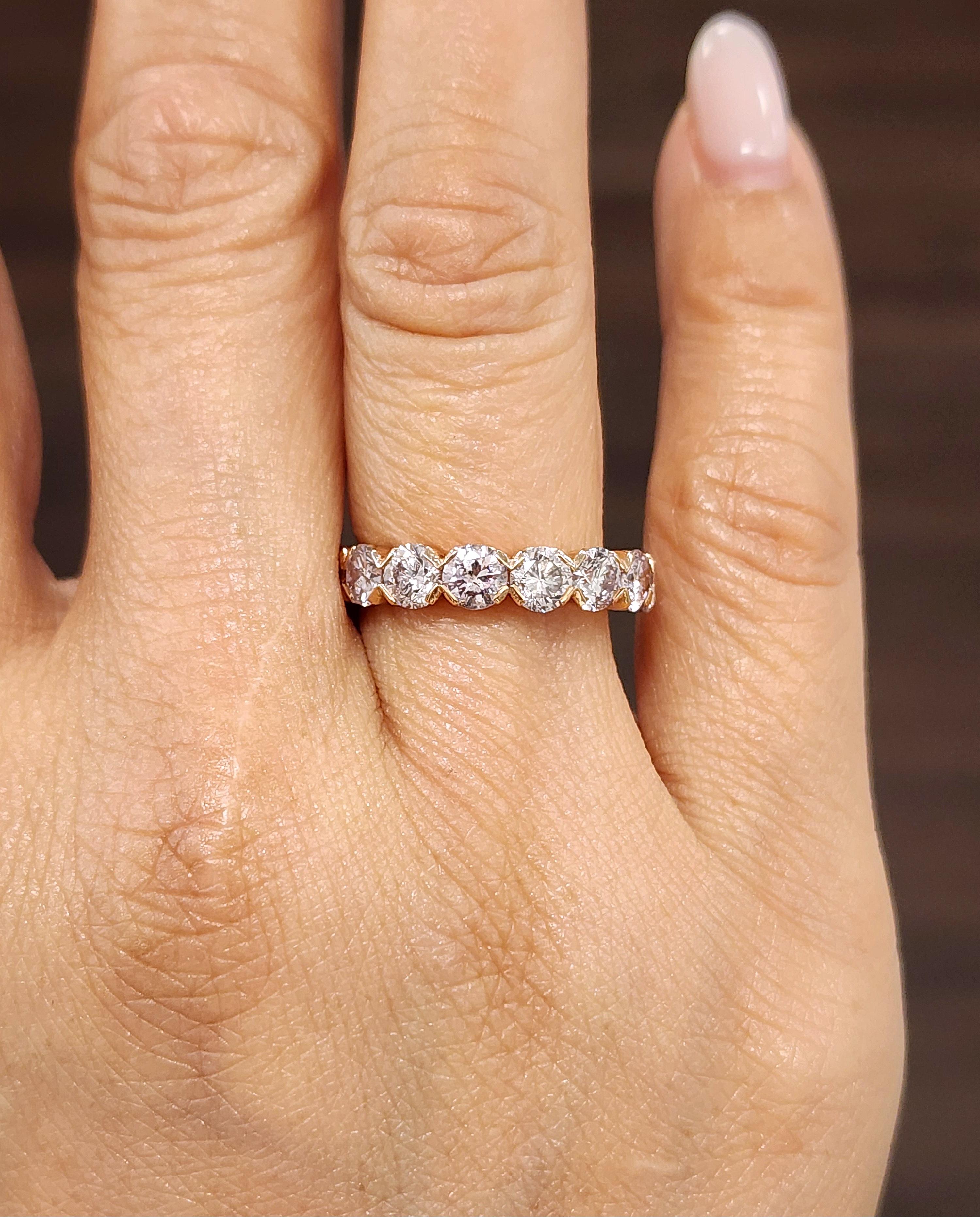 Modern 4.25 ct Certified Natural Pink Diamond Eternity Band For Sale